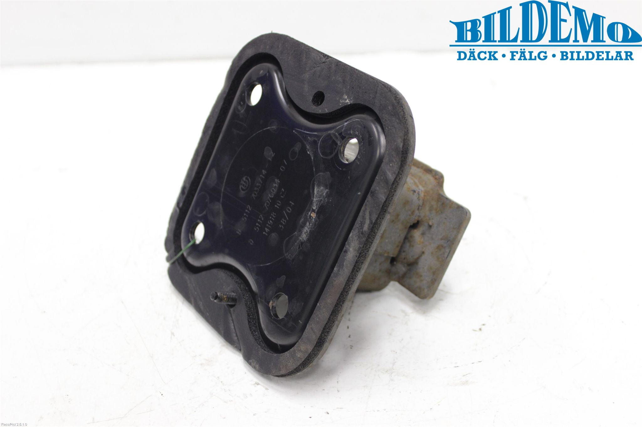 BMW 6 E63/64    02-10 Stötfångarbärjärn Bak