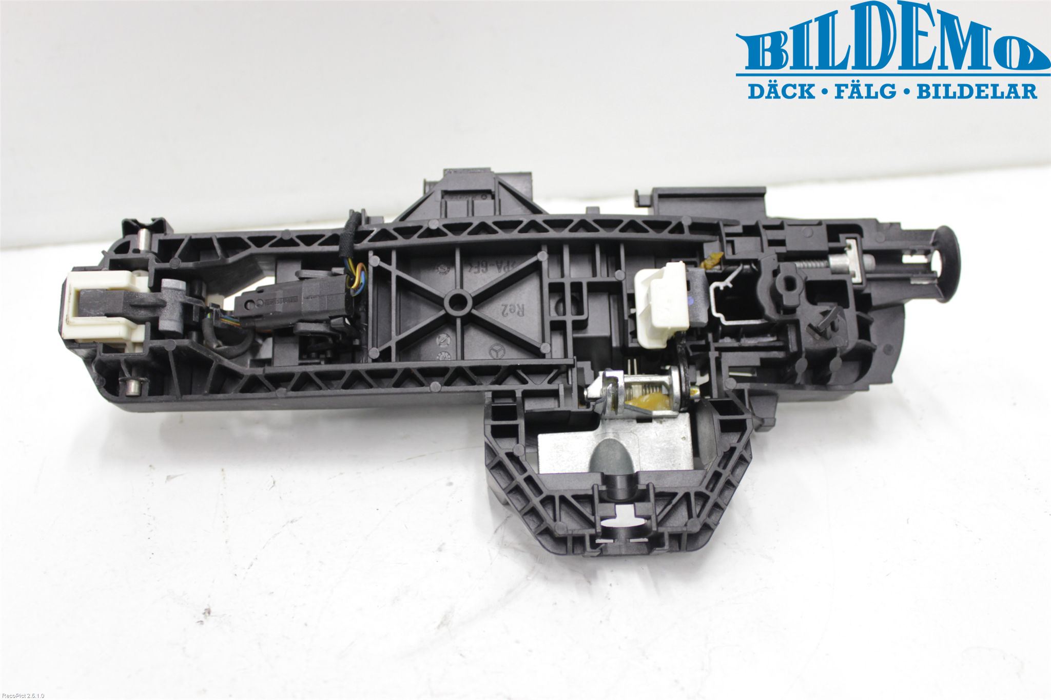 Mercedes-Benz MB C-KLASS (W204) 07-15 Dörrhandtag Yttre Hö