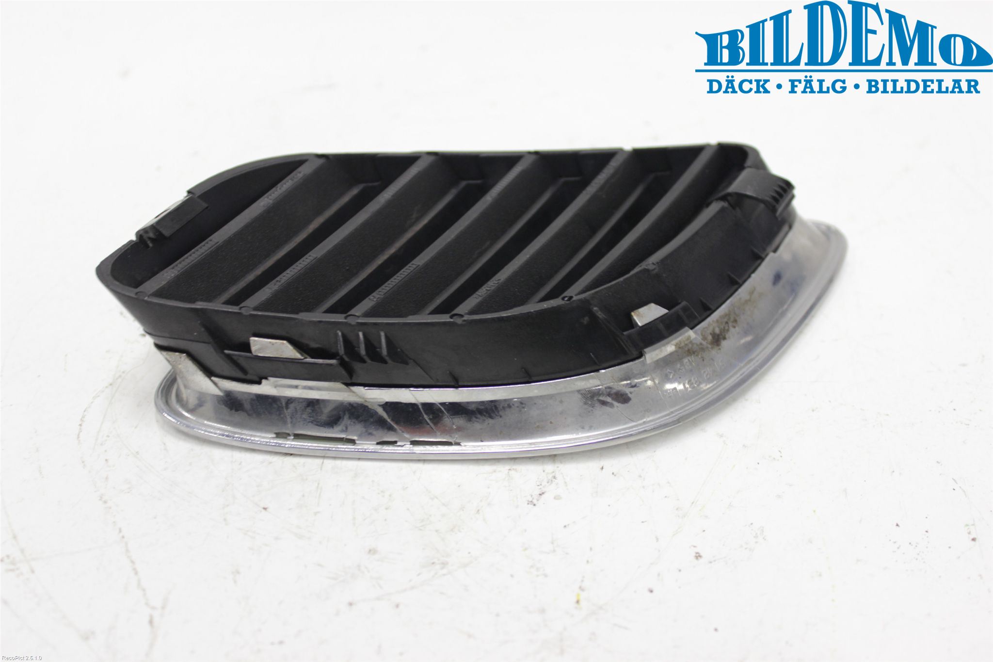 Saab 9-5 -05 Grilldel Vänster