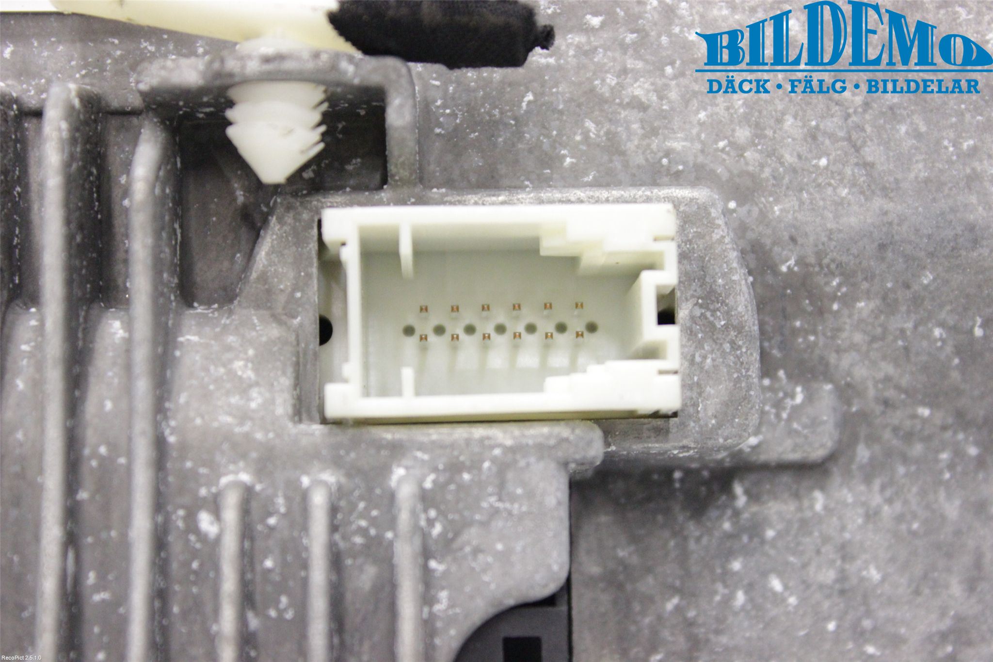 BMW 7 E65/66    00-08 Bildskärm