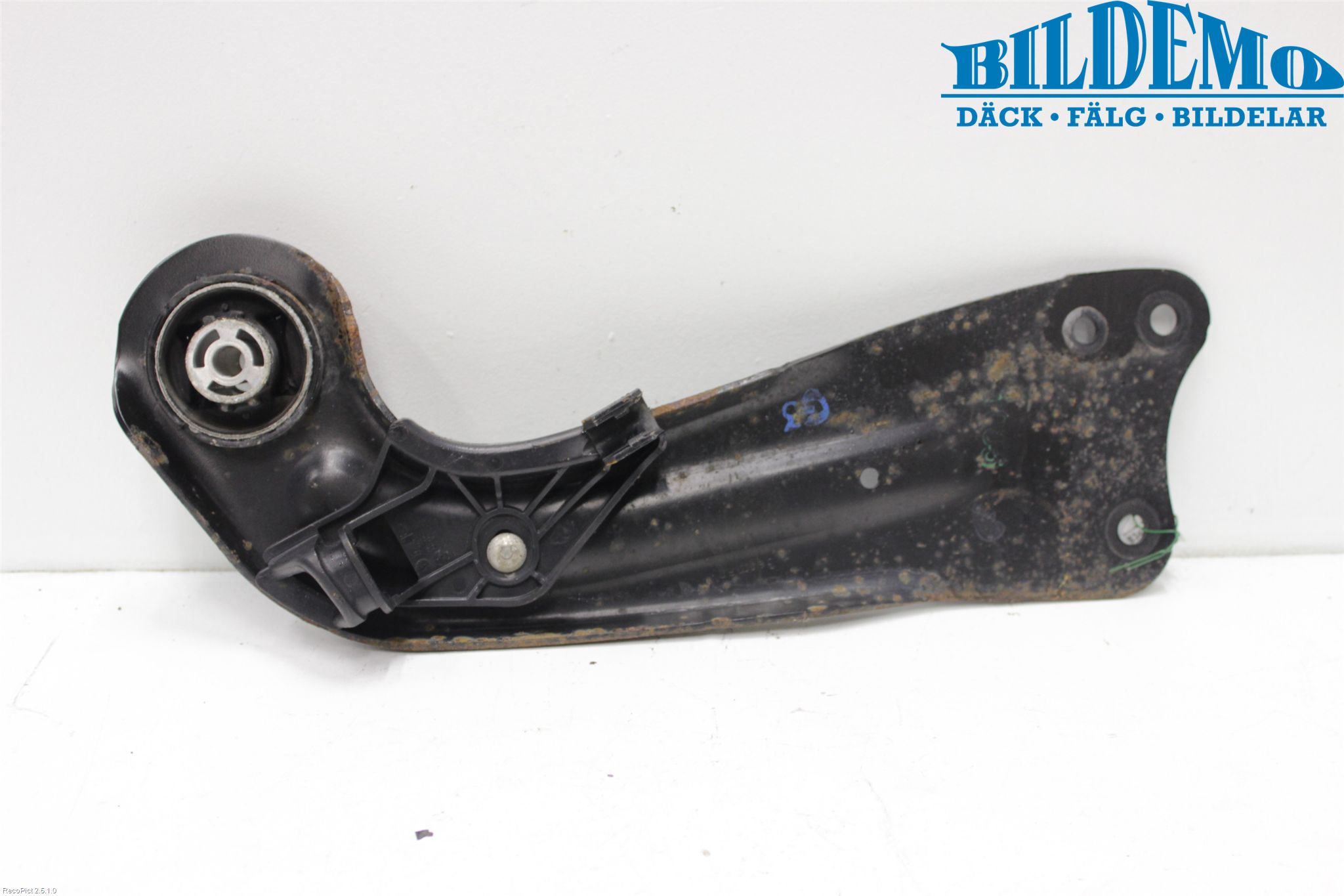 Skoda YETI Bärarm Bak Höger