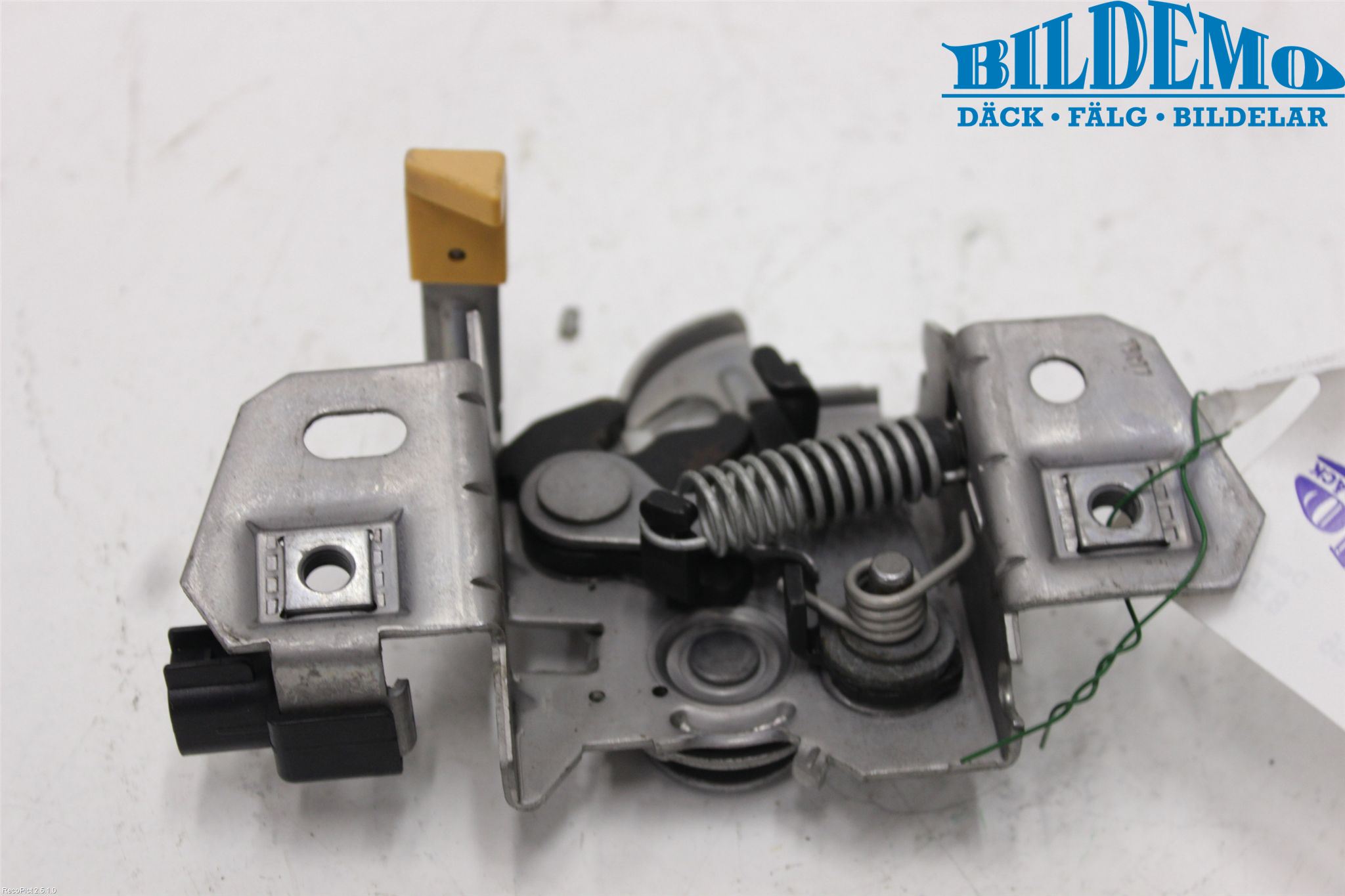 Volvo V50 08-12 Huvlås