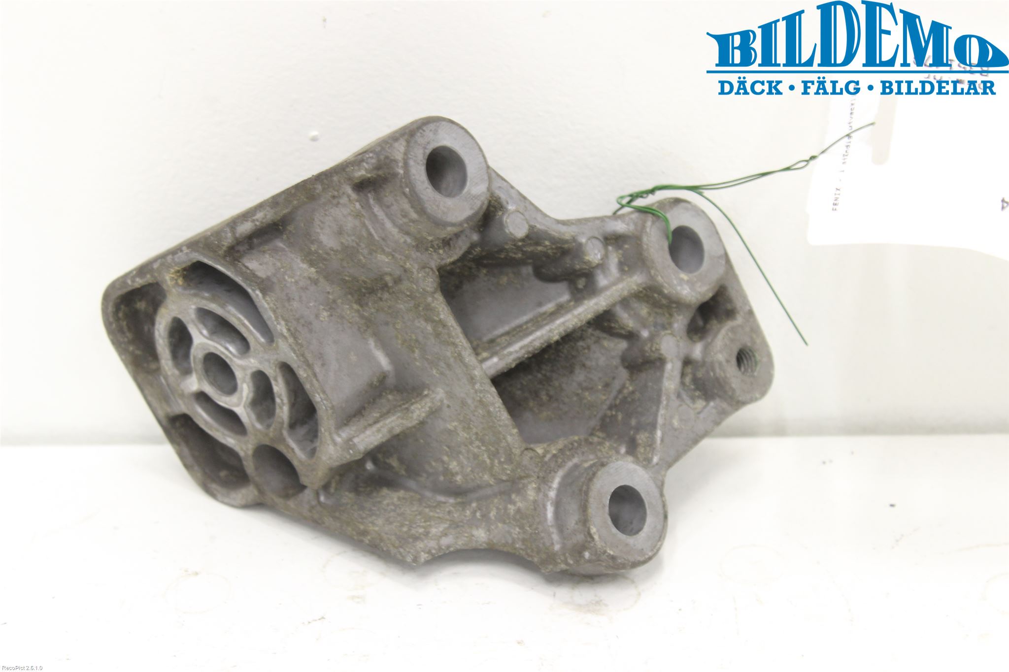 Volvo XC70 01-04 Motorfäste