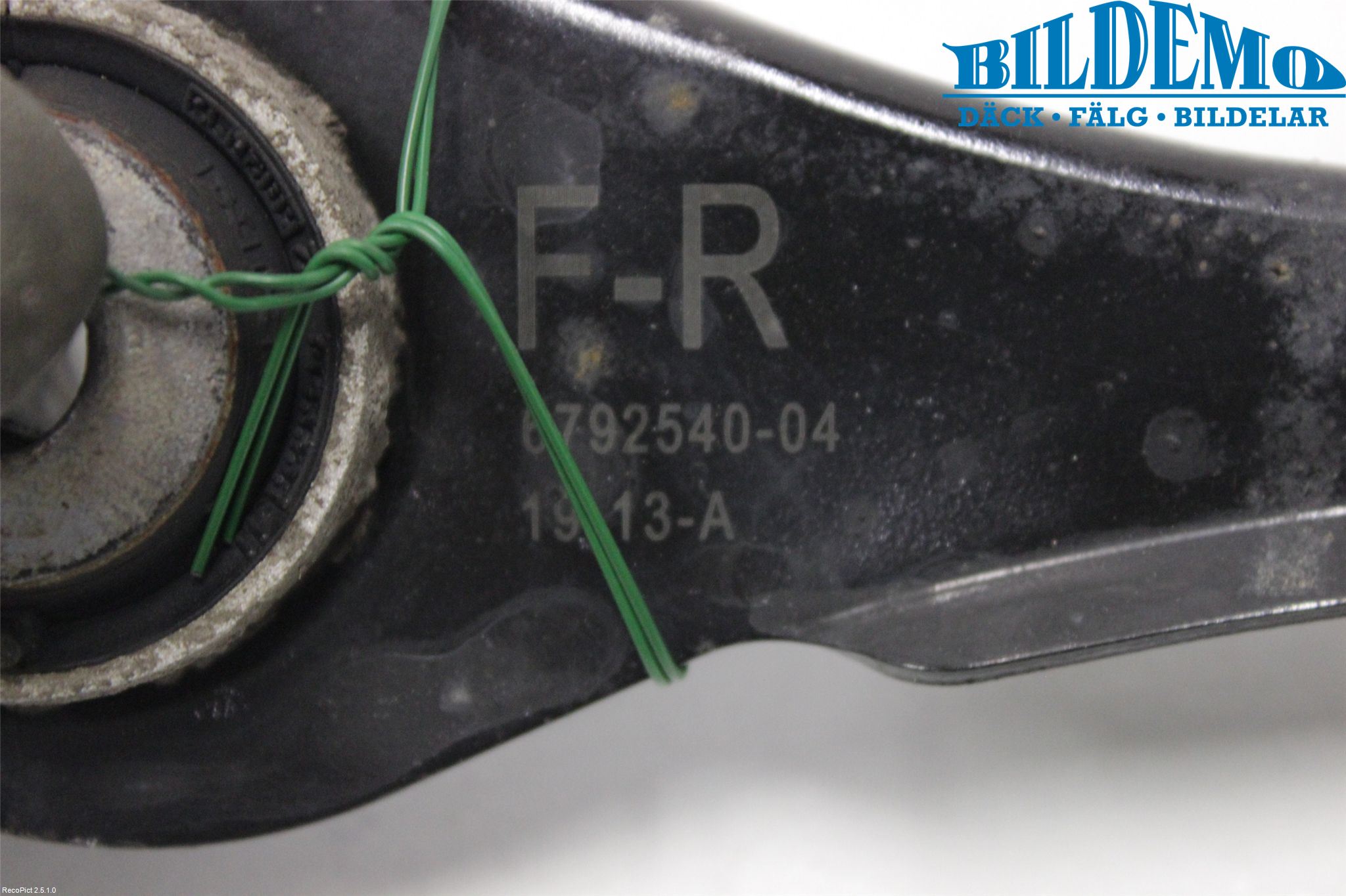BMW 3 F30/F31/F80 12-19 Bärarm Bak Övre Höger
