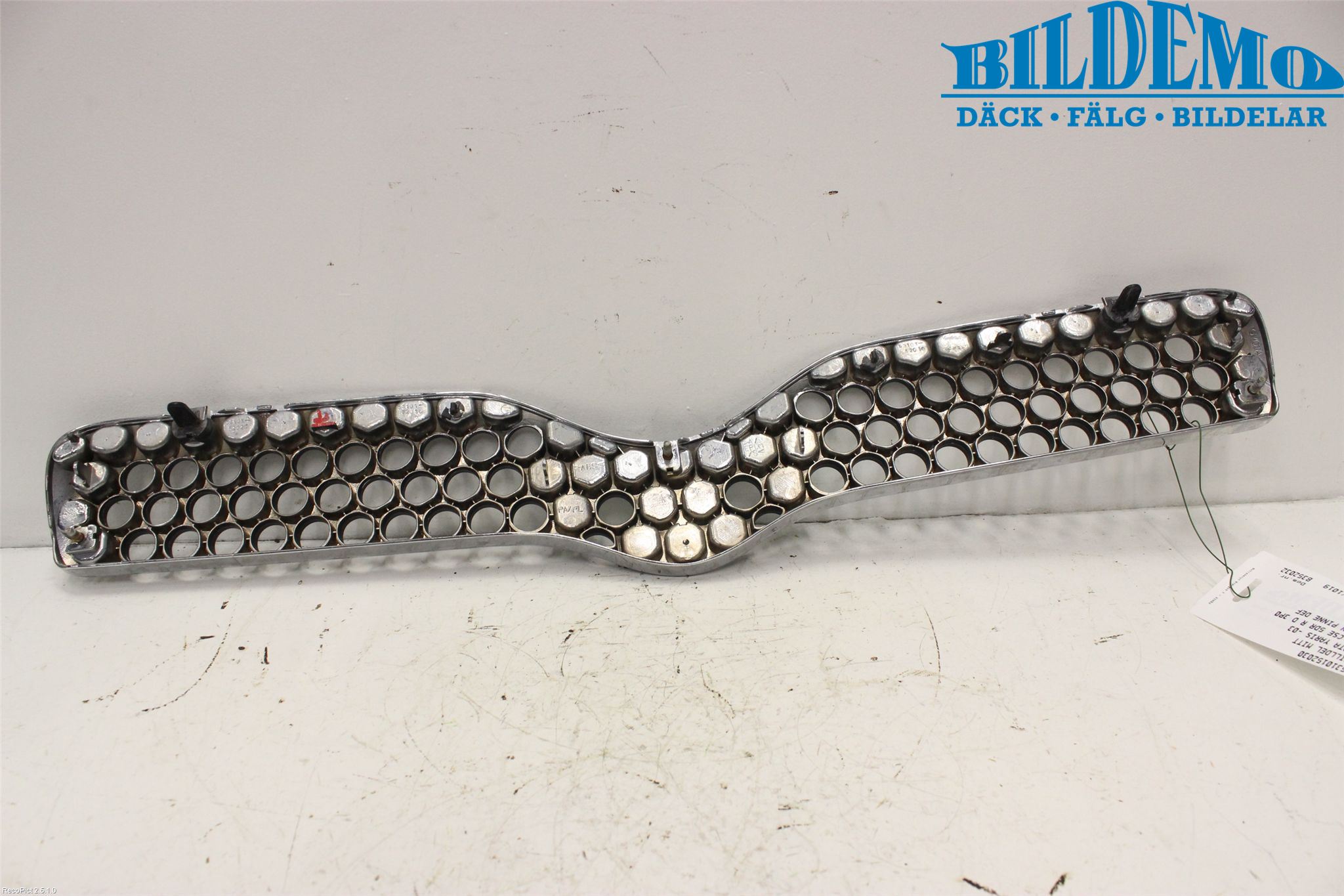 Toyota YARIS P1 99-03 Grill Komp