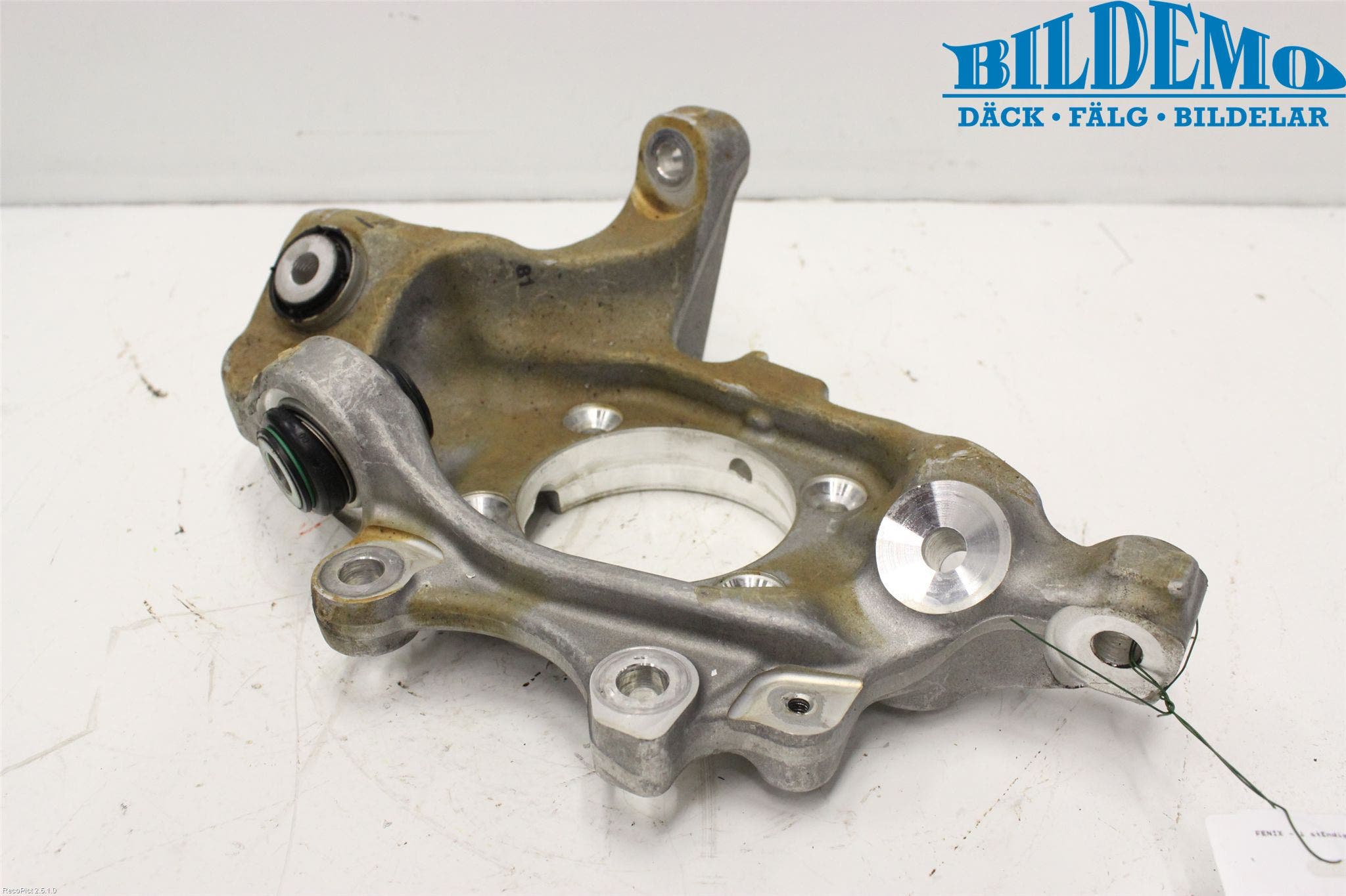 Mercedes-Benz MB C-KLASS (W205) 14-21 Hjullagerhus-Spindel Hö B