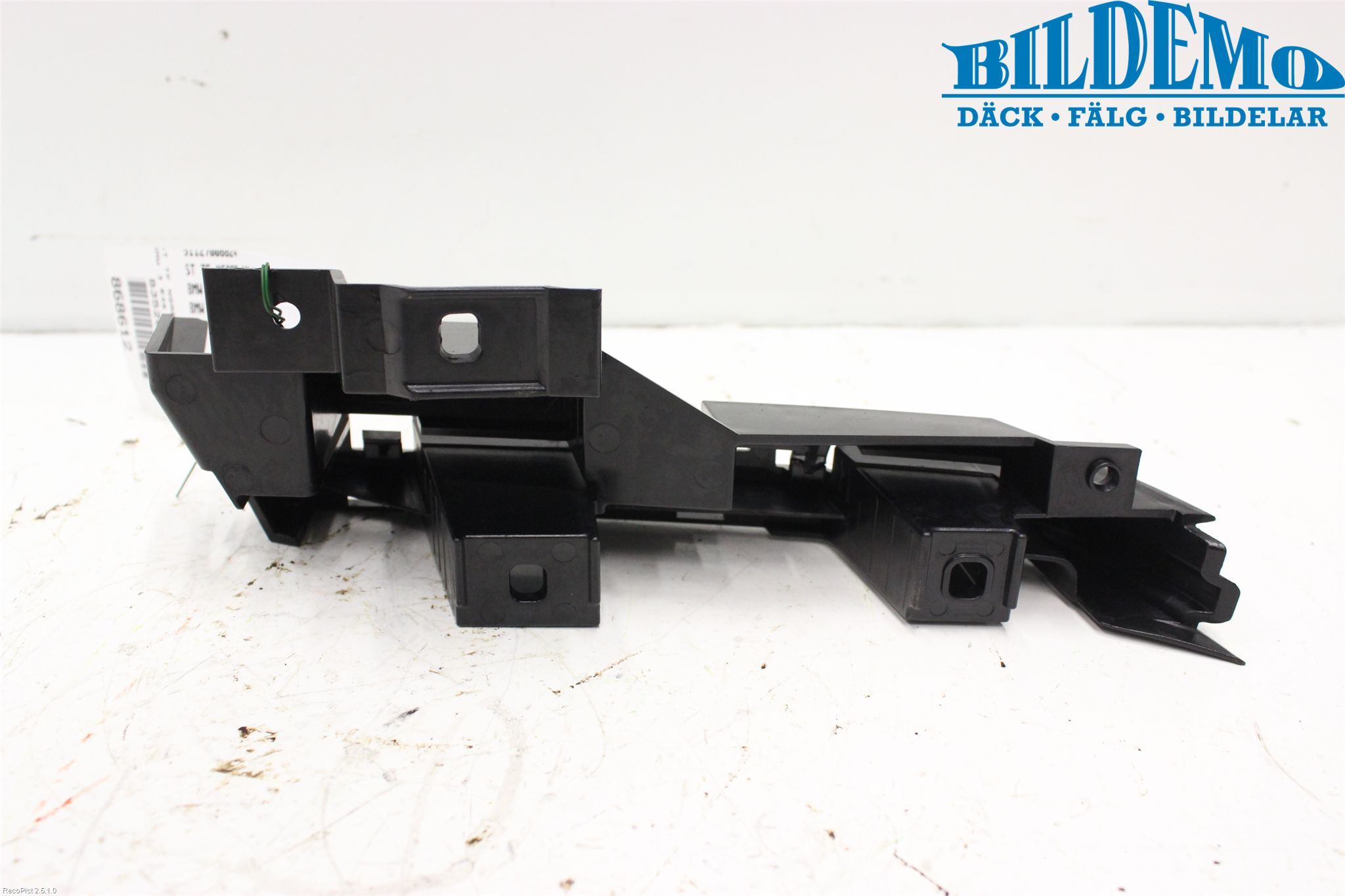 BMW 3 E46      98-05 Stötfångarfäste Bak Hö