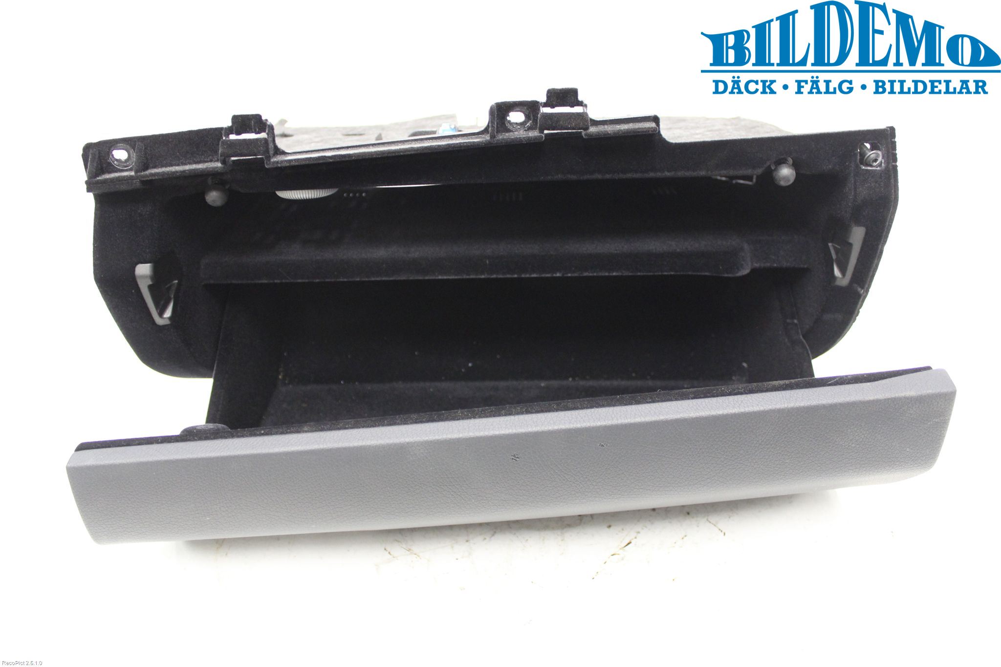 Mercedes-Benz MB E-KLASS (W212) 09-16 Handskfack