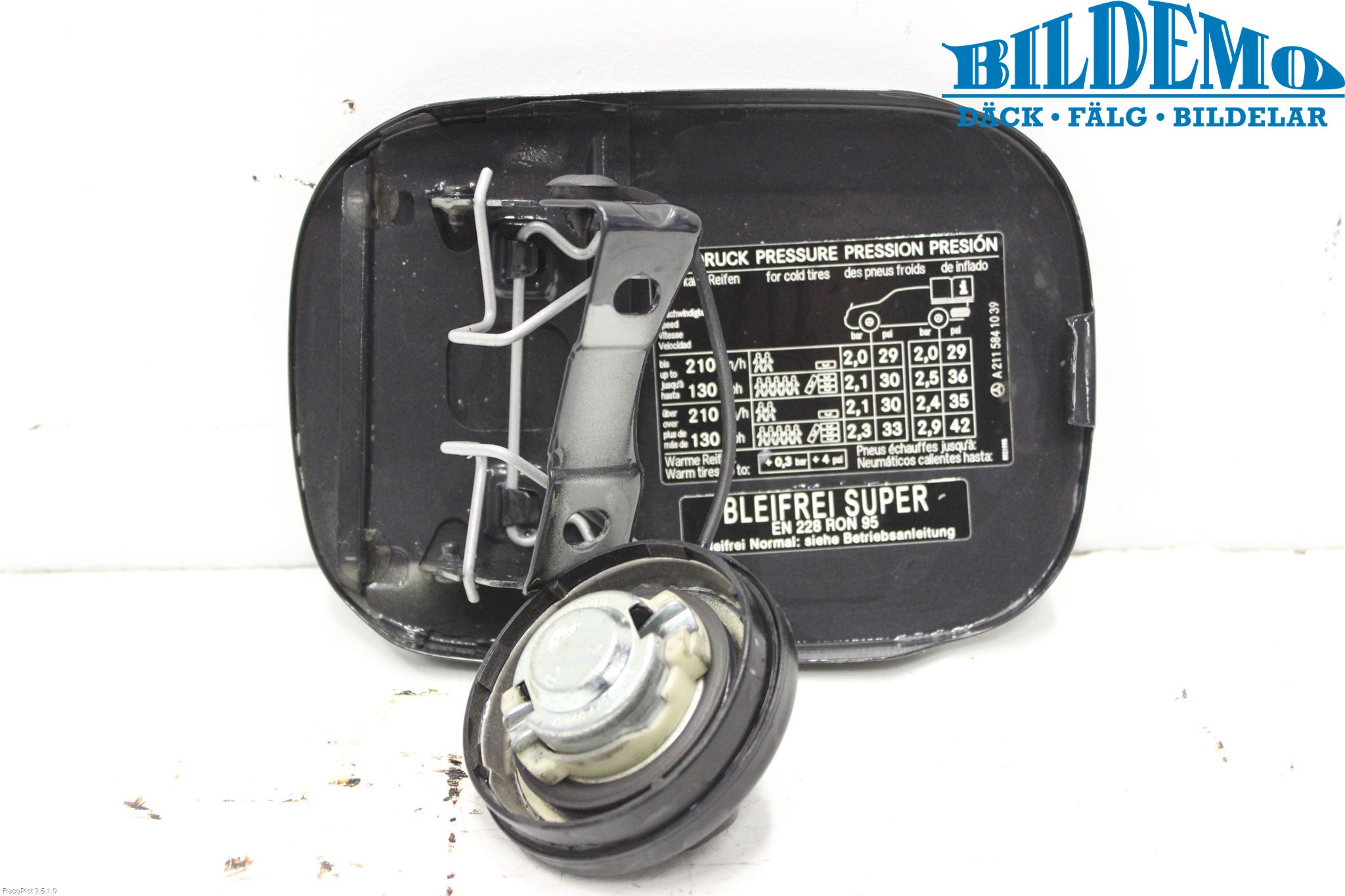 Mercedes-Benz MB E-KLASS (W211) 02-09 Tanklucka