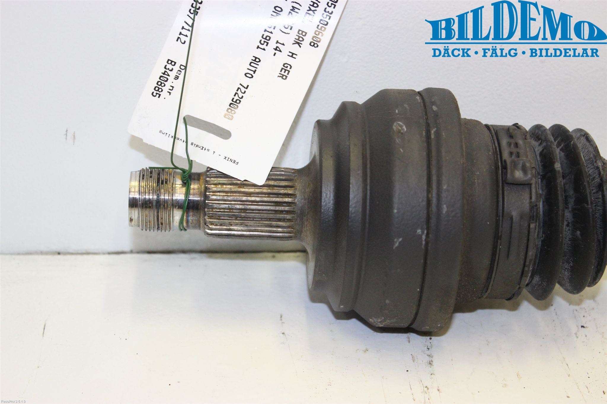 Mercedes-Benz MB C-KLASS (W205) 14-21 Drivaxel Bak Höger