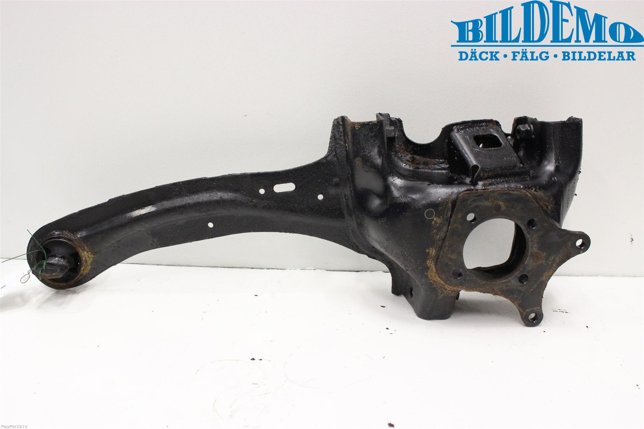 Ford FOCUS 08-11 Bärarm Bak Höger