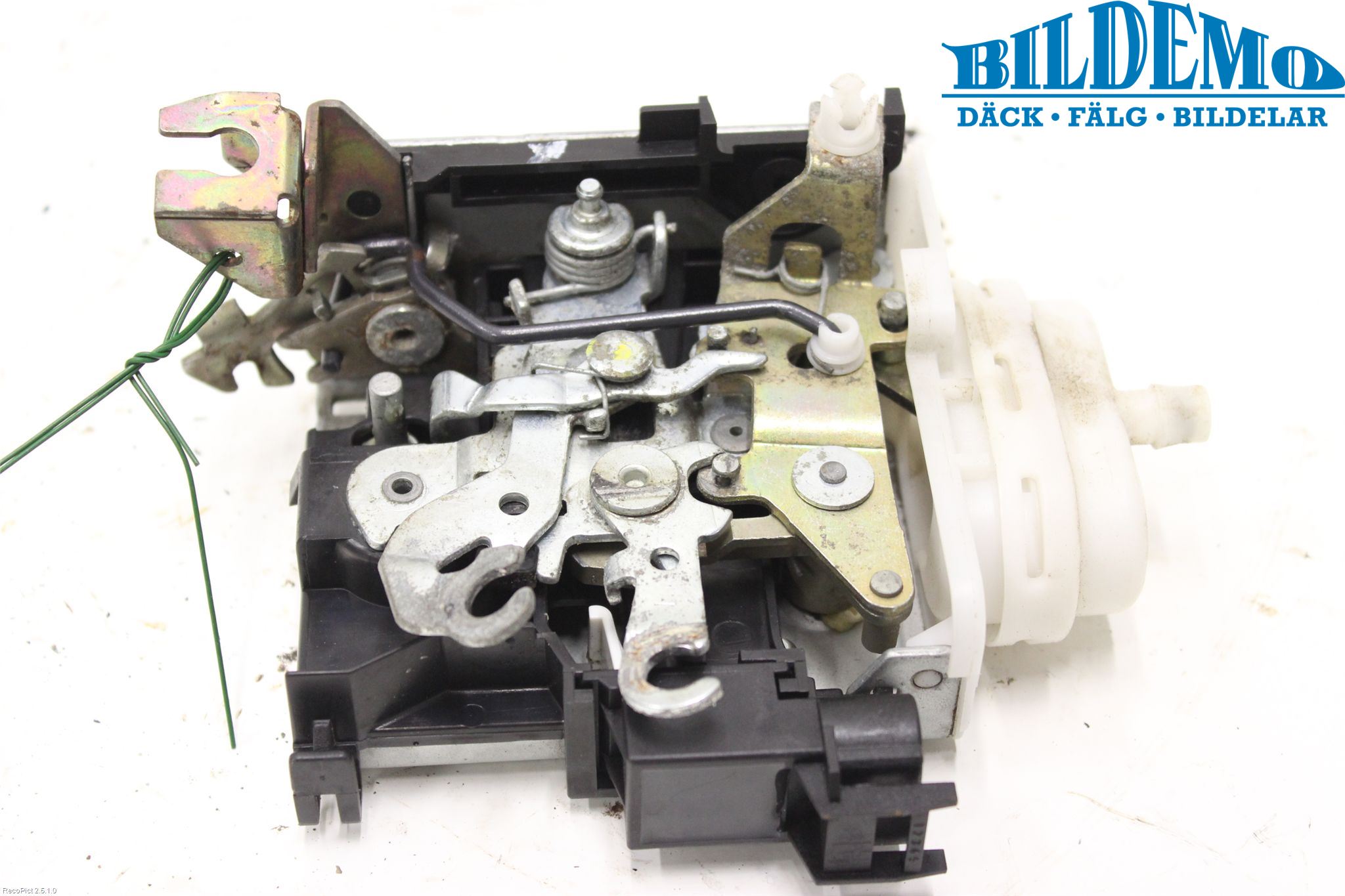 Audi A4/S4 99B-00 Låskista-Dörrlås