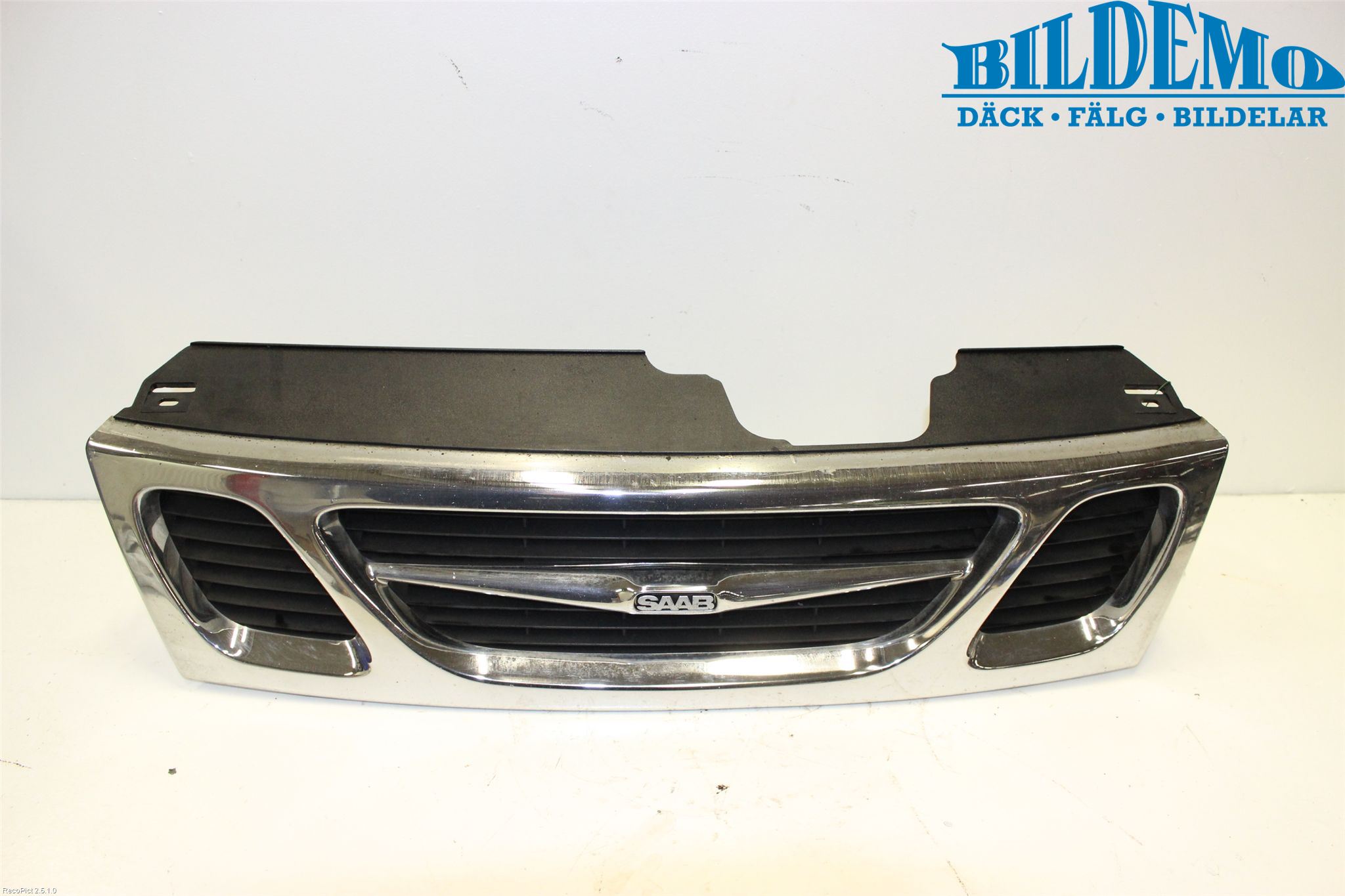 Saab 9-5 -05 Grill Komp