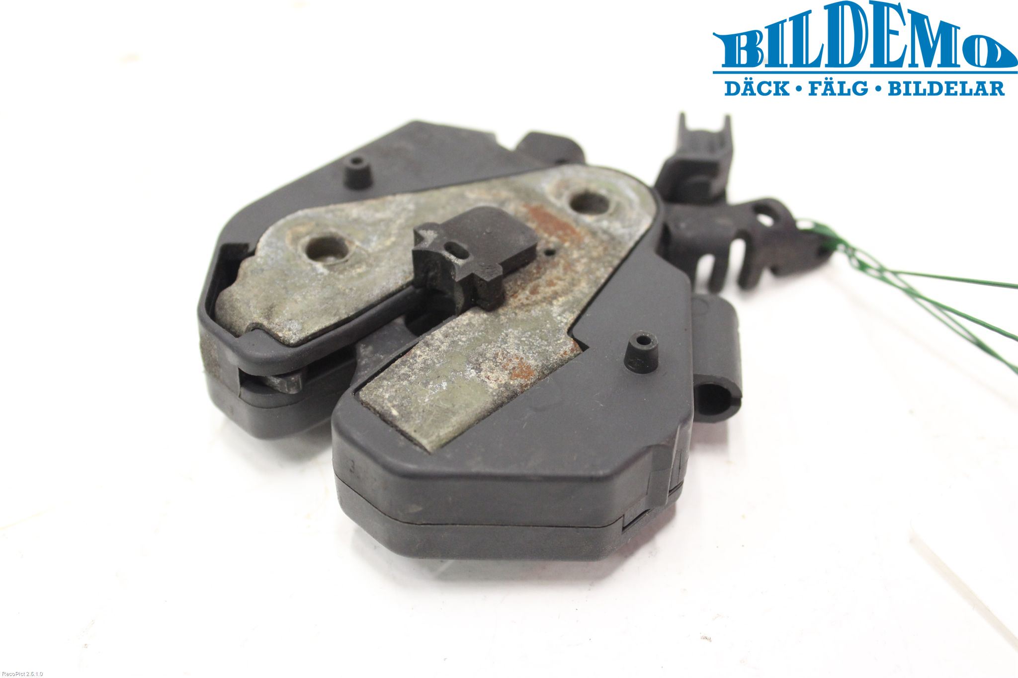 Volvo XC90 03-06 Huvlås