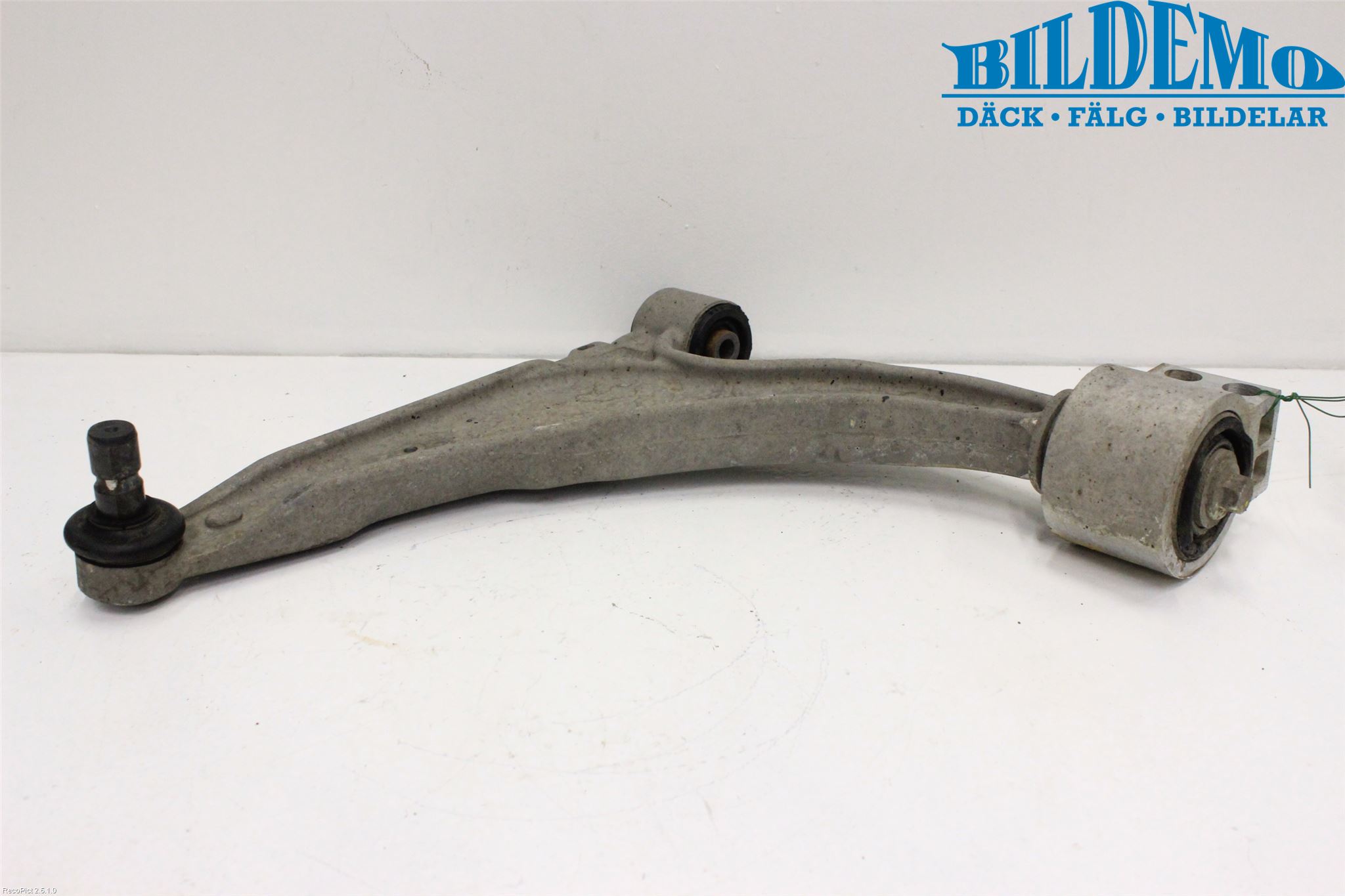 Opel ASTRA J 10-15 Bärarm Fram Undre Vä