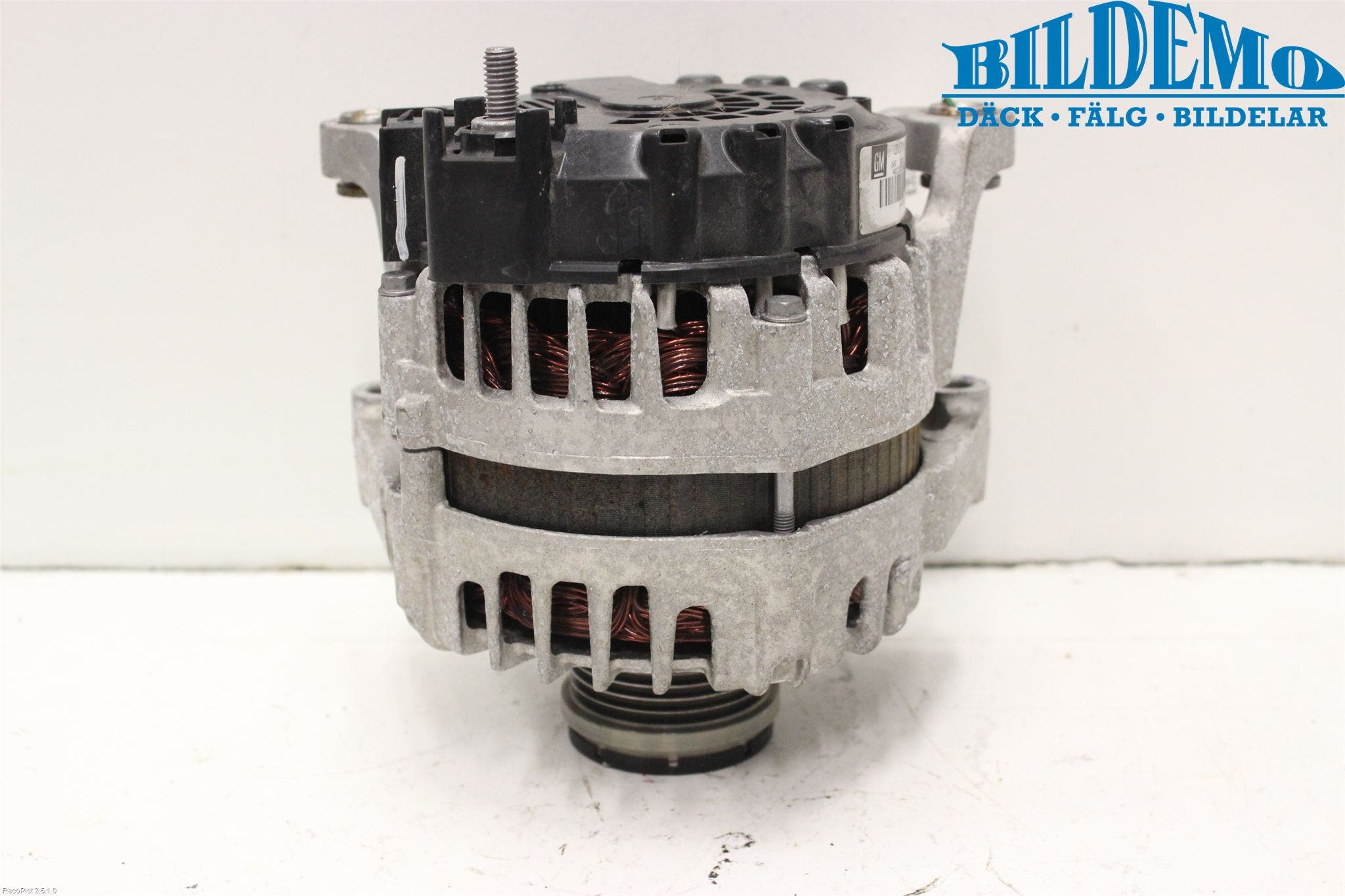 Opel ASTRA J 10-15 Generator