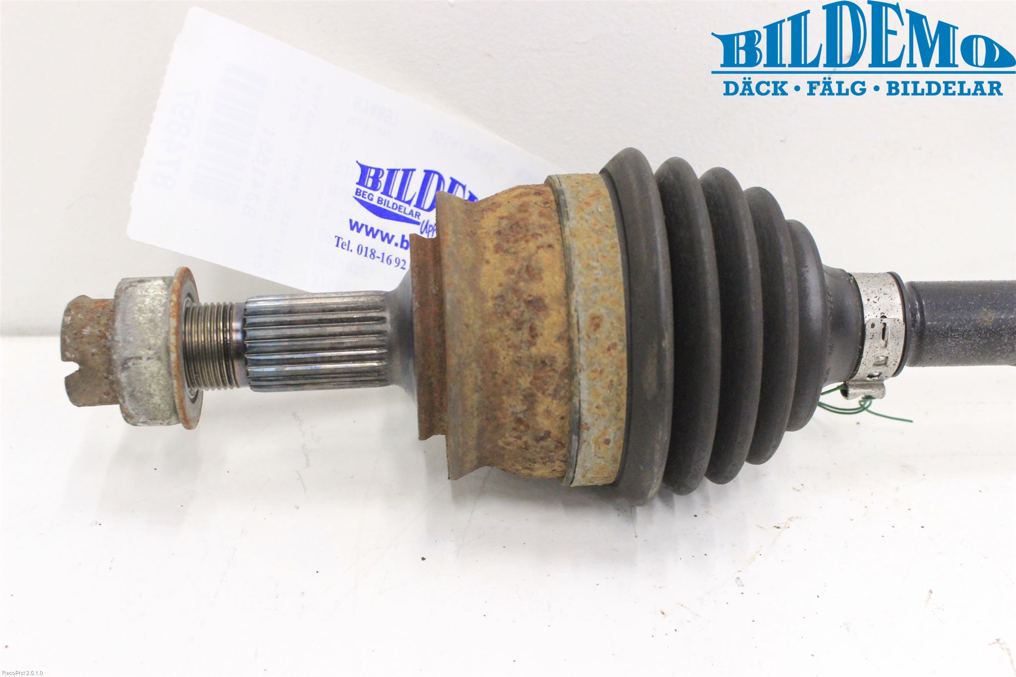 Opel CORSA D 07-14 Drivaxel Fram Vänster