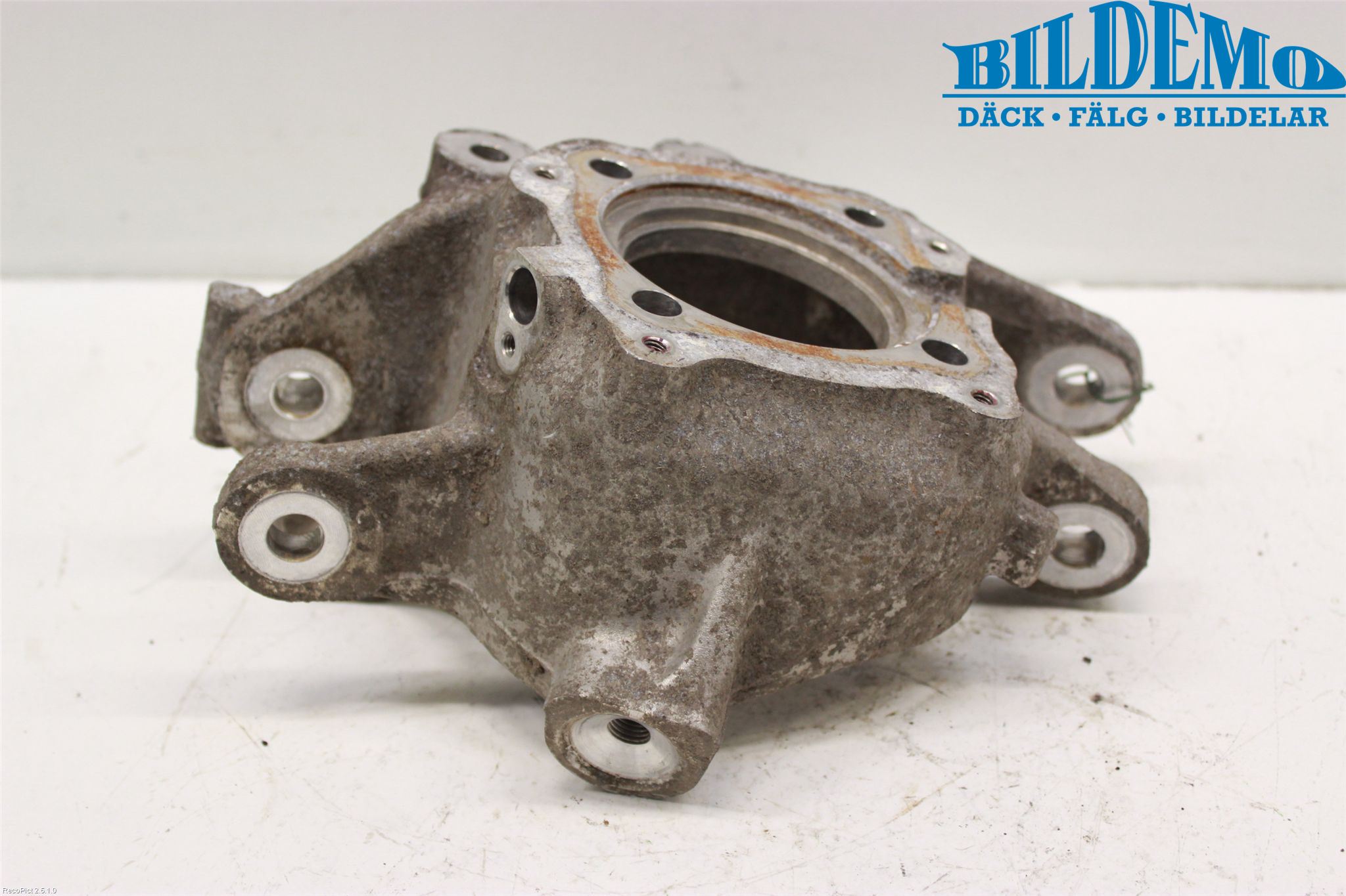 BMW 5 F10/F11/F18 09-17 Hjullagerhus-Spindel Vä B