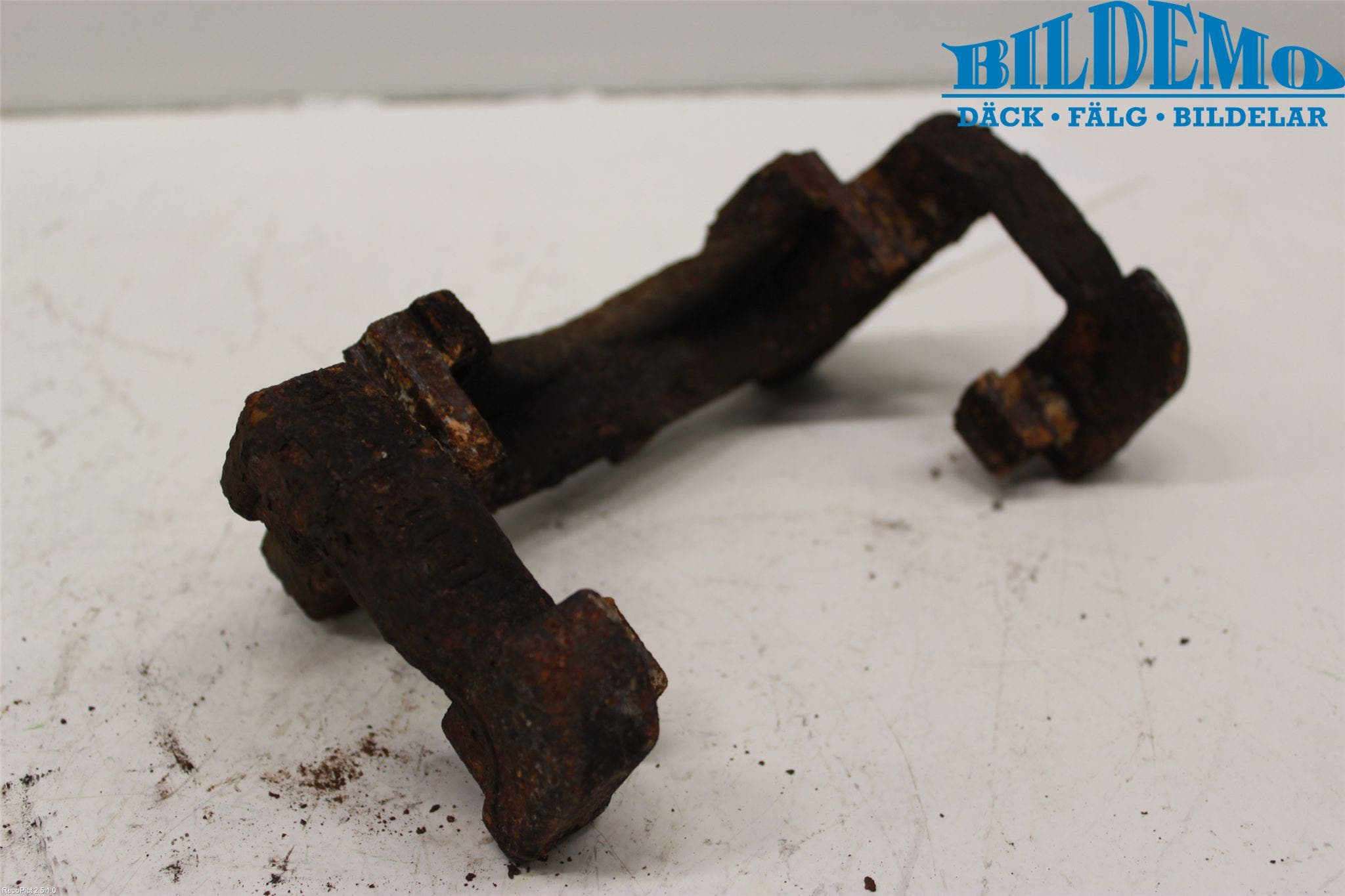 Ford MONDEO 07-15 Bromsokshållare