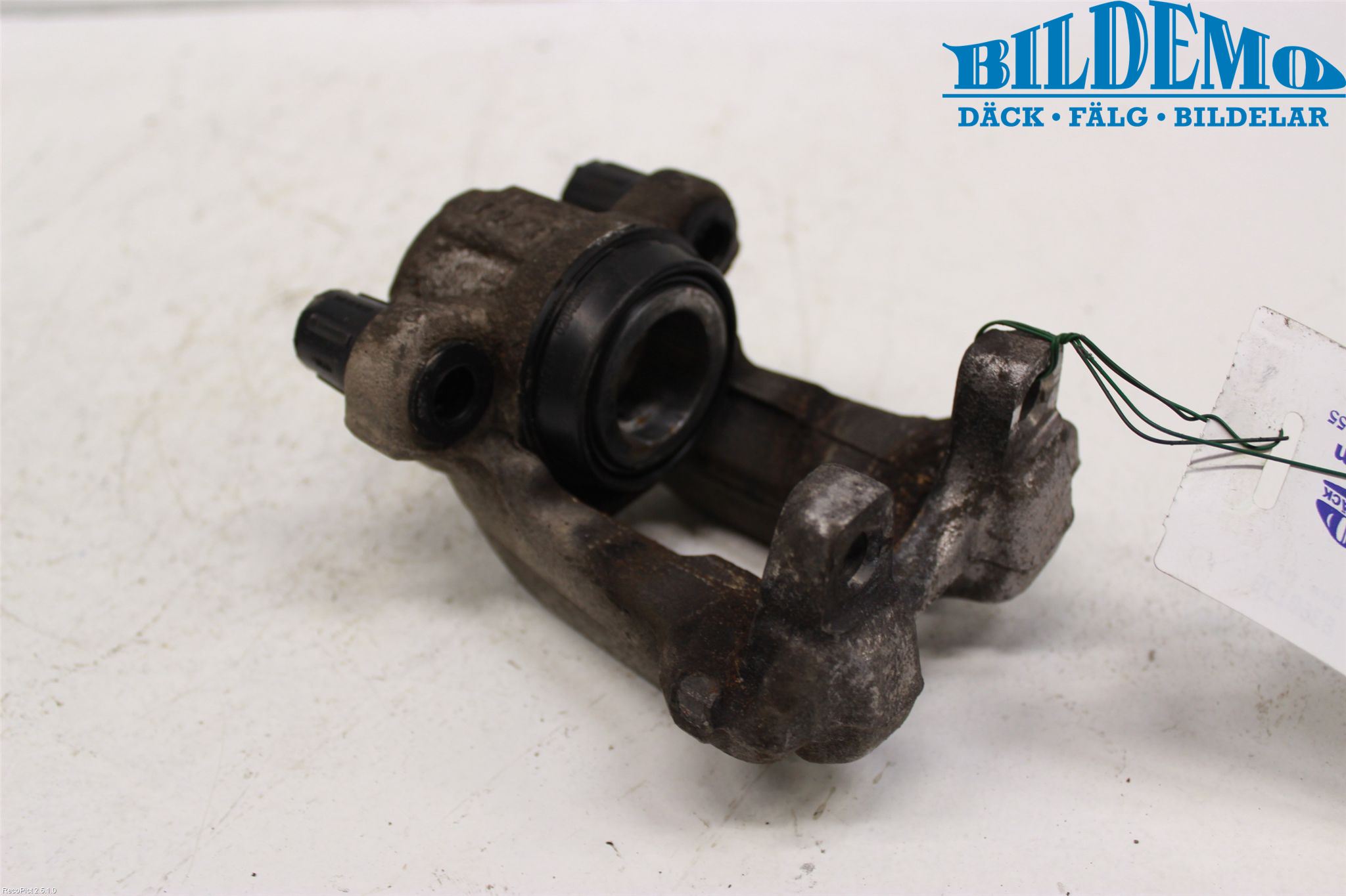 BMW 3 F30/F31/F80 12-19 Bromsok Bak Höger