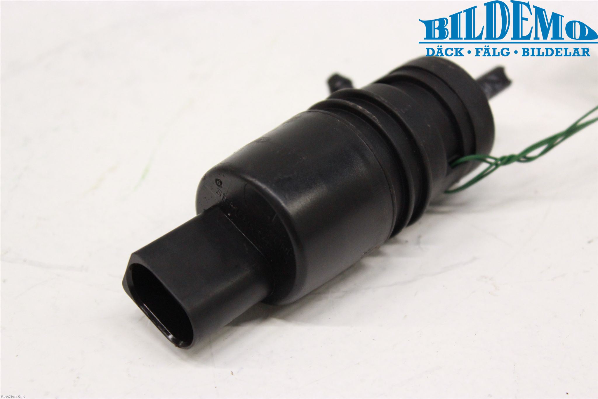 Mercedes-Benz MB C-KLASS (W204) 07-15 Spolarpump Vindruta