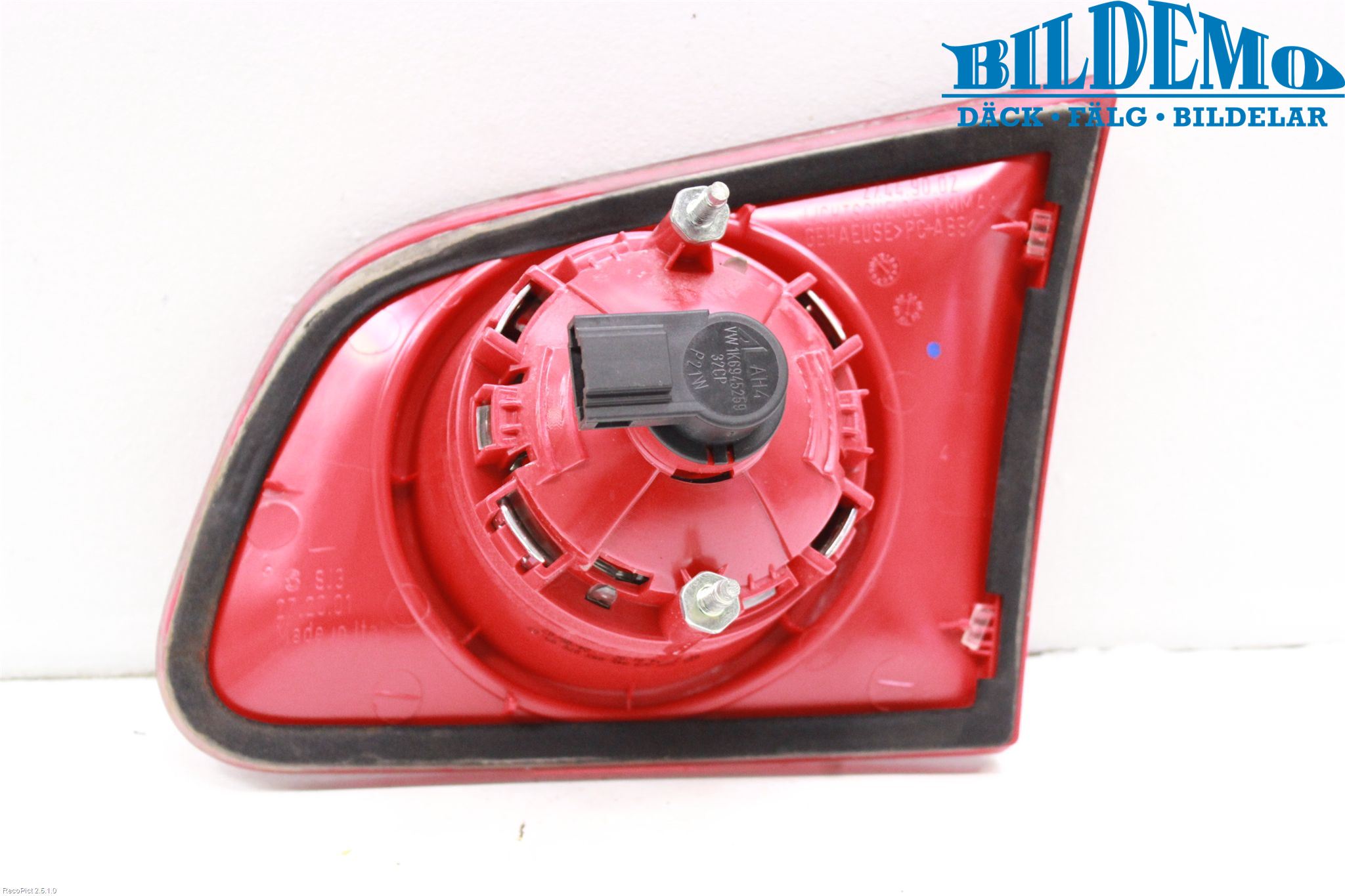 Volkswagen VW PASSAT 05-11 Bakljus Lucka Vä