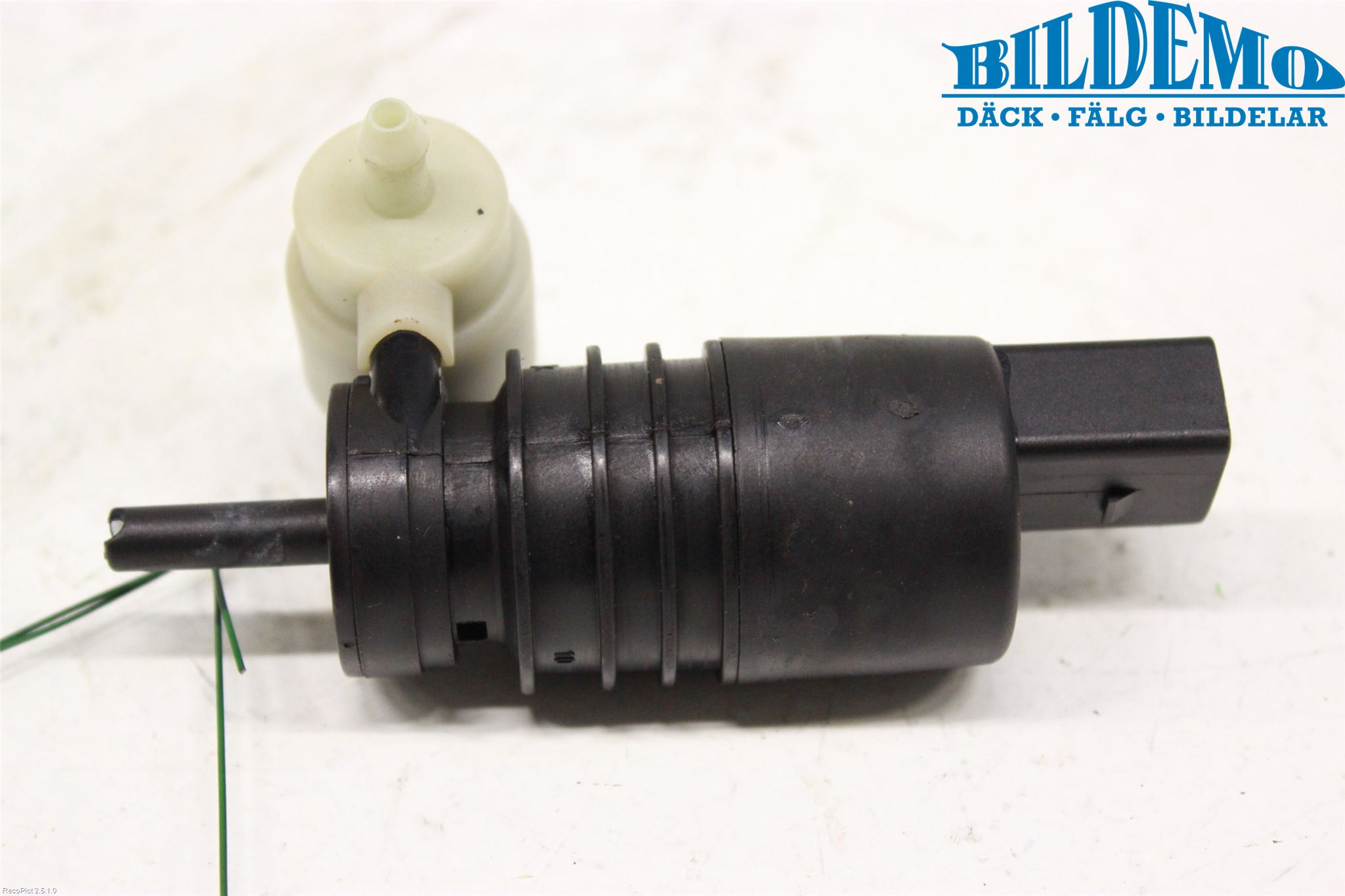 Mercedes-Benz MB C-KLASS (W204) 07-15 Spolarpump Vindruta