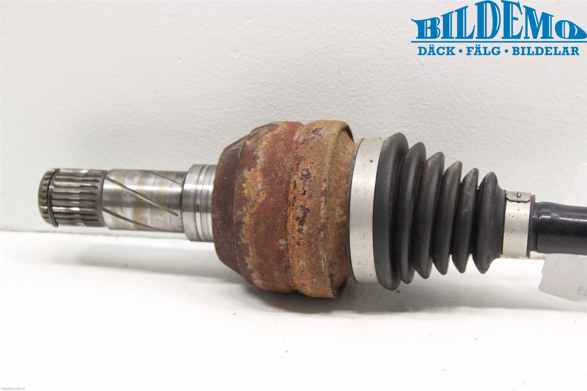 Volvo S60 05-10 Drivaxel Bak Höger