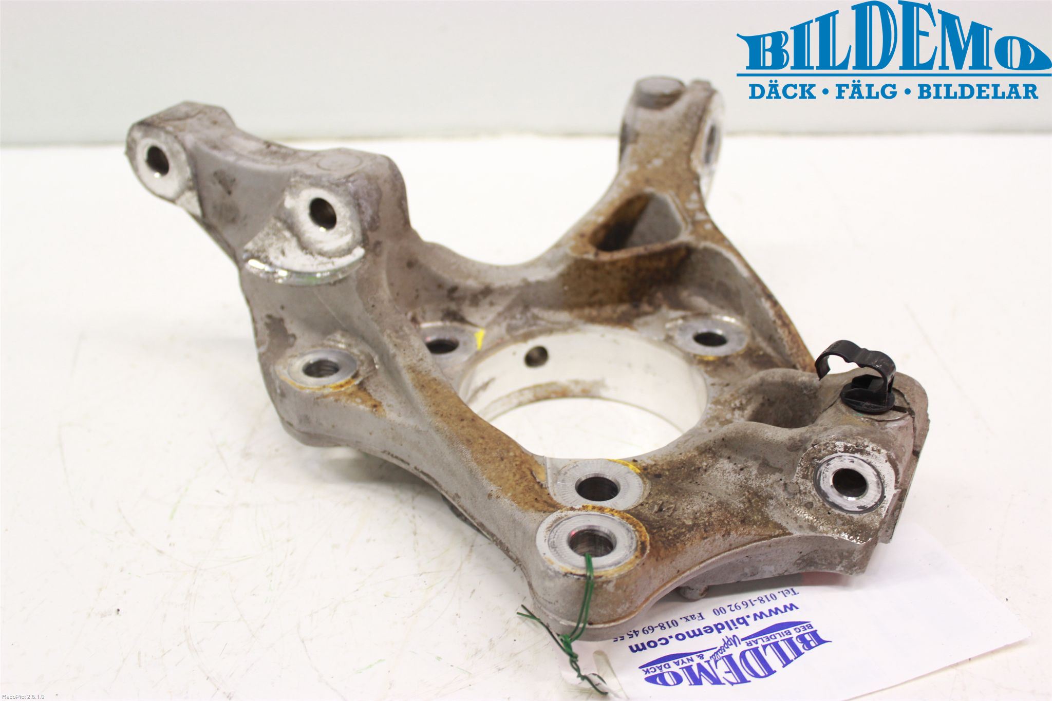 Opel ASTRA J 10-15 Styrspindel Lagerhus Hö