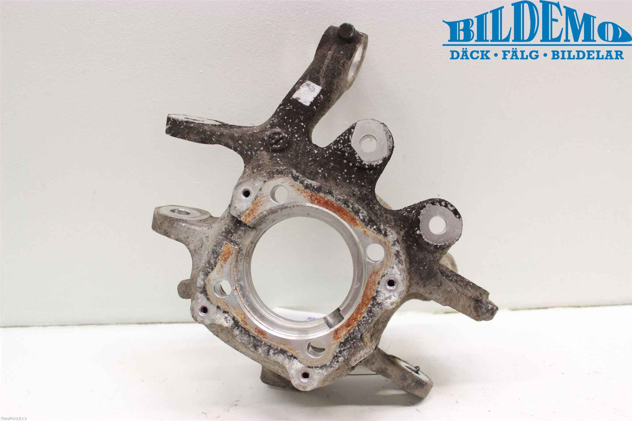BMW 5 F10/F11/F18 09-17 Hjullagerhus-Spindel Hö B