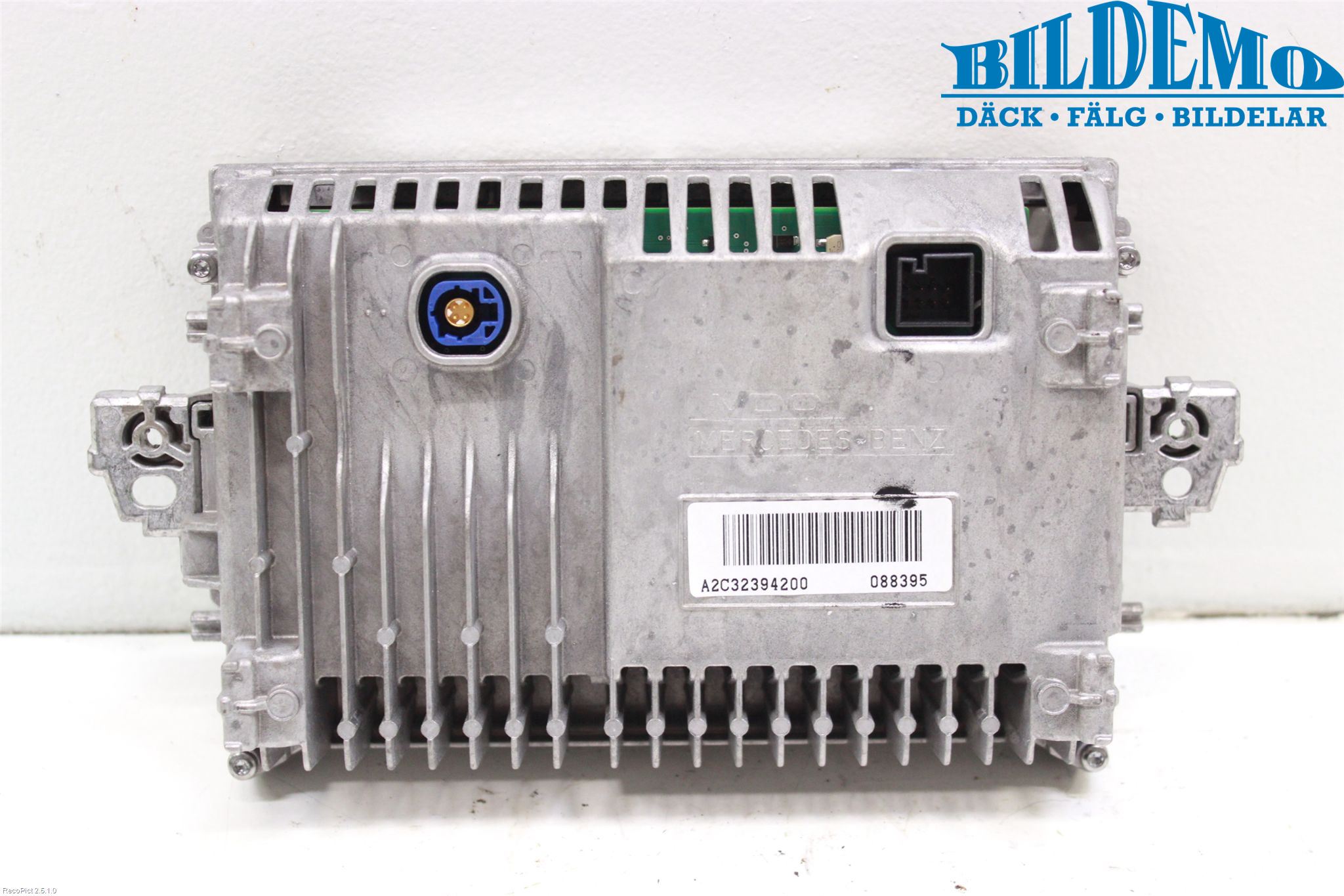 Mercedes-Benz MB E-KLASS (W212) 09-16 Bildskärm