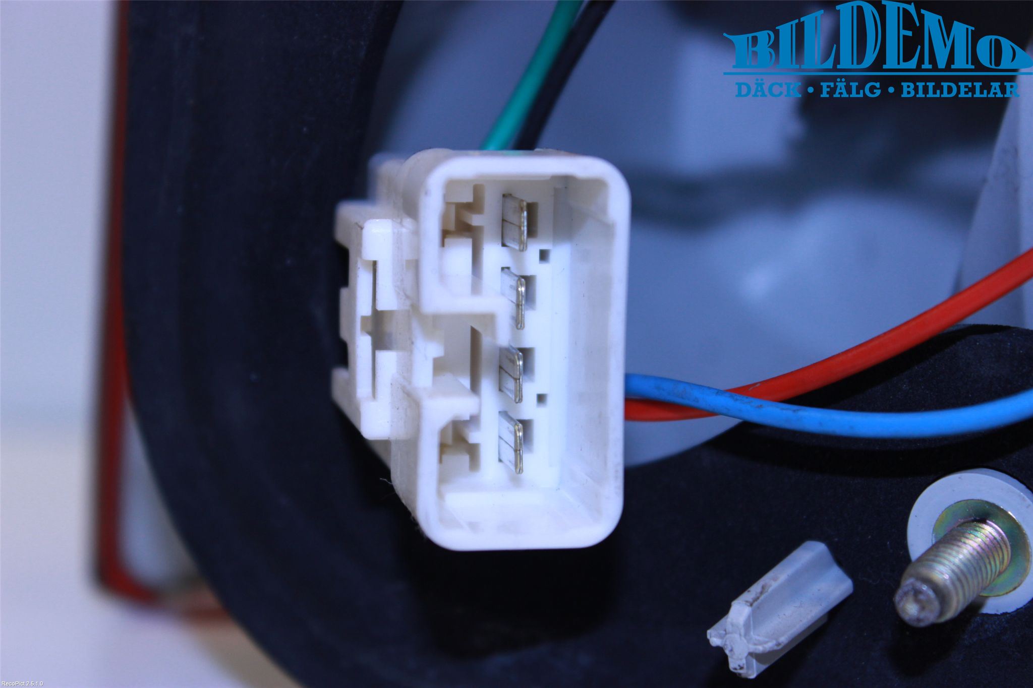 Mitsubishi CARISMA 00-04 Bakljus Vänster