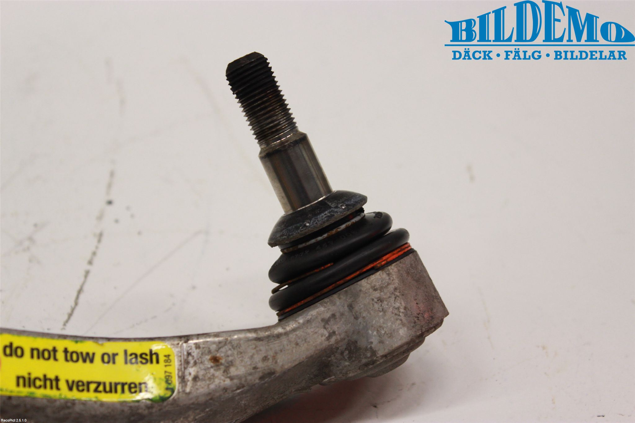 BMW 7 E65/66    00-08 Bärarm Fram Undre Hö