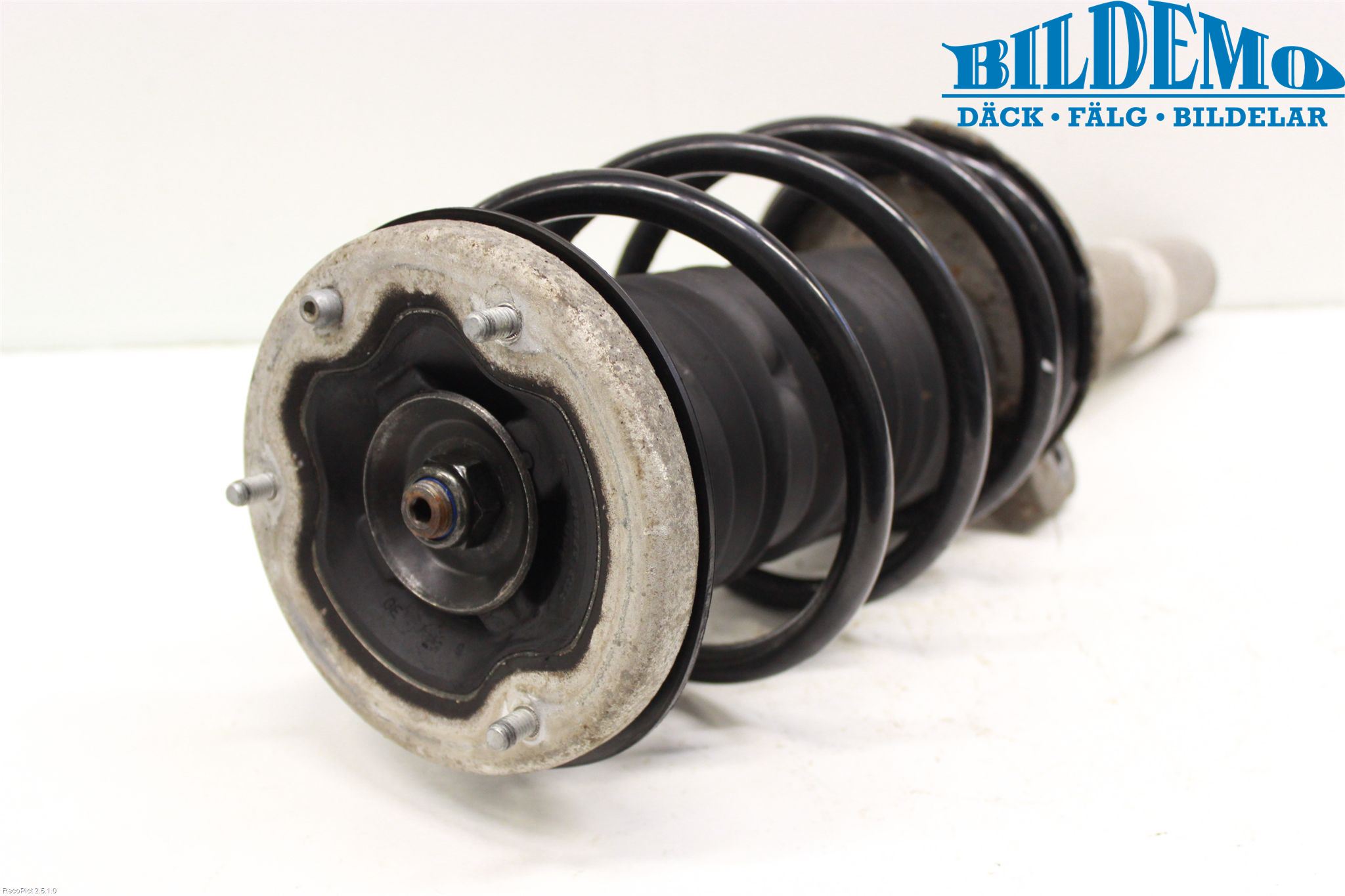 BMW 7 E65/66    00-08 Fjäderben Fram Höger