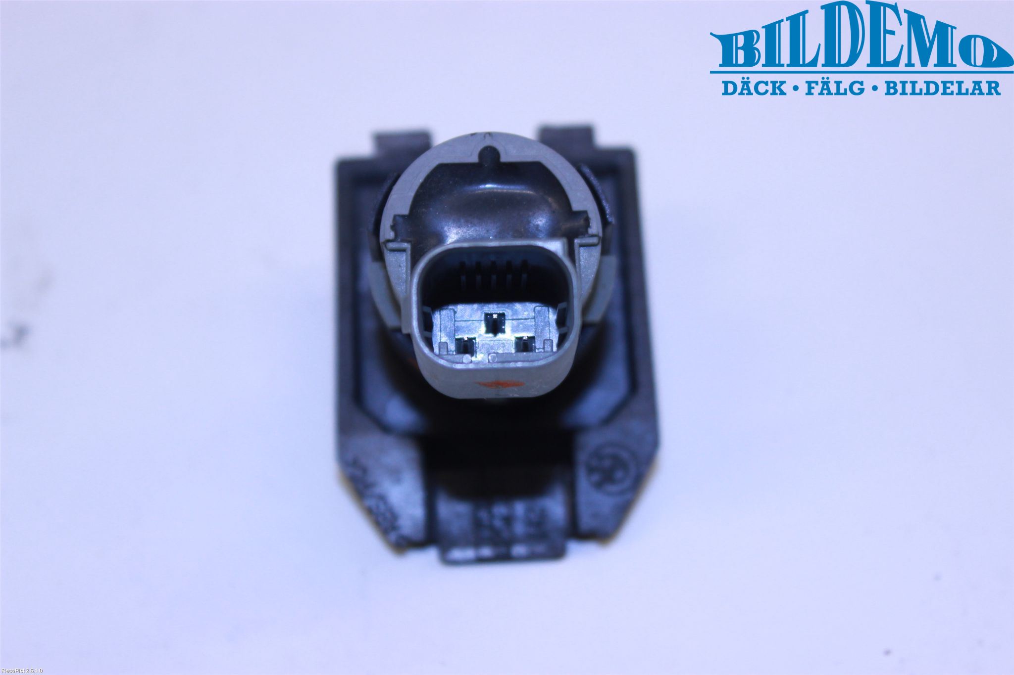 BMW 7 E65/66    00-08 Parkeringshjälp Frontsensor