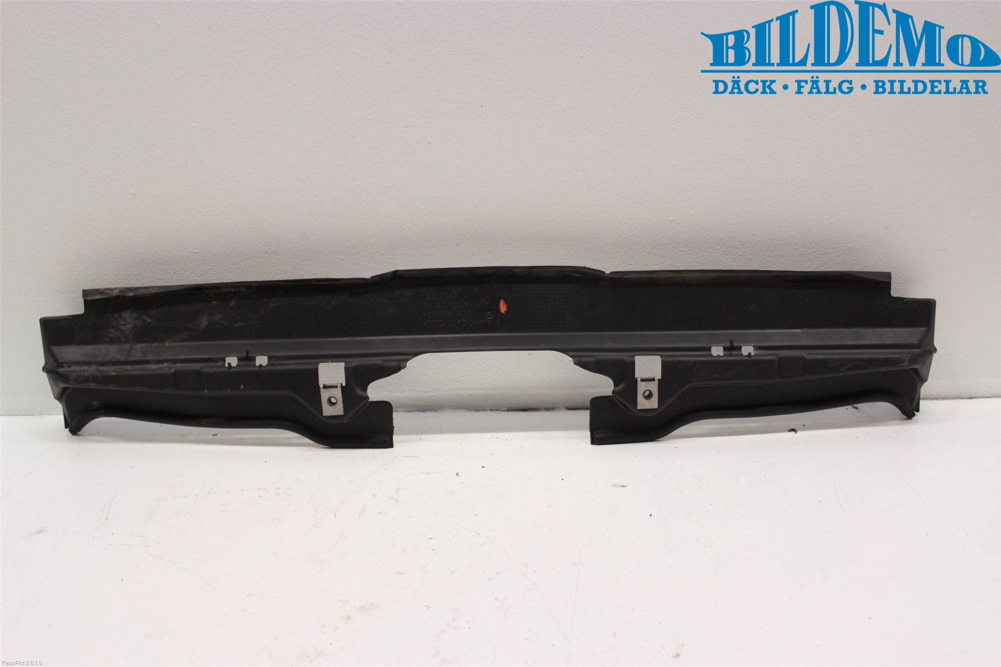 BMW 7 E65/66    00-08 Kylarfäste-Ram-Balk