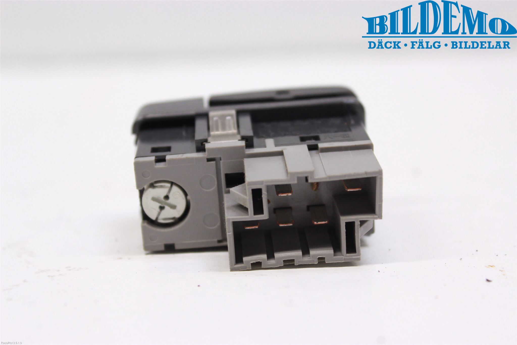 Volvo S70/V70/XC  97-00 Strömställare Antispinn