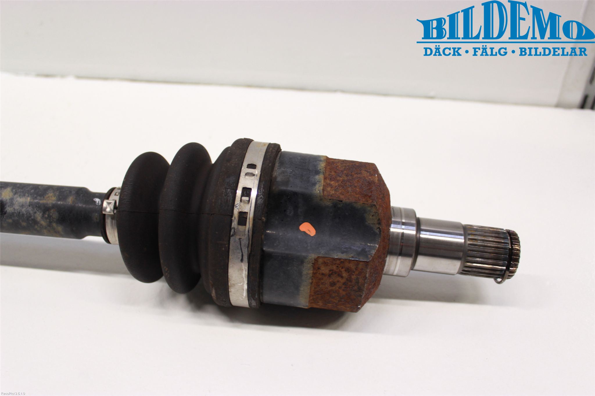 Kia CARENS II 07-12 Drivaxel Fram Höger