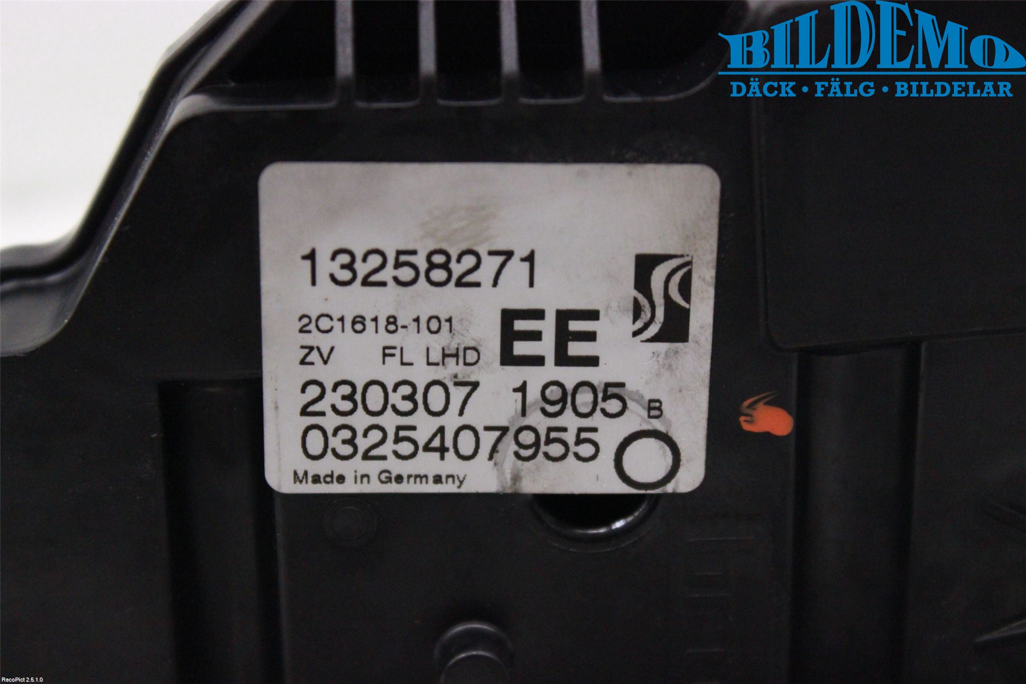 Opel CORSA D 07-14 Låskista-Dörrlås