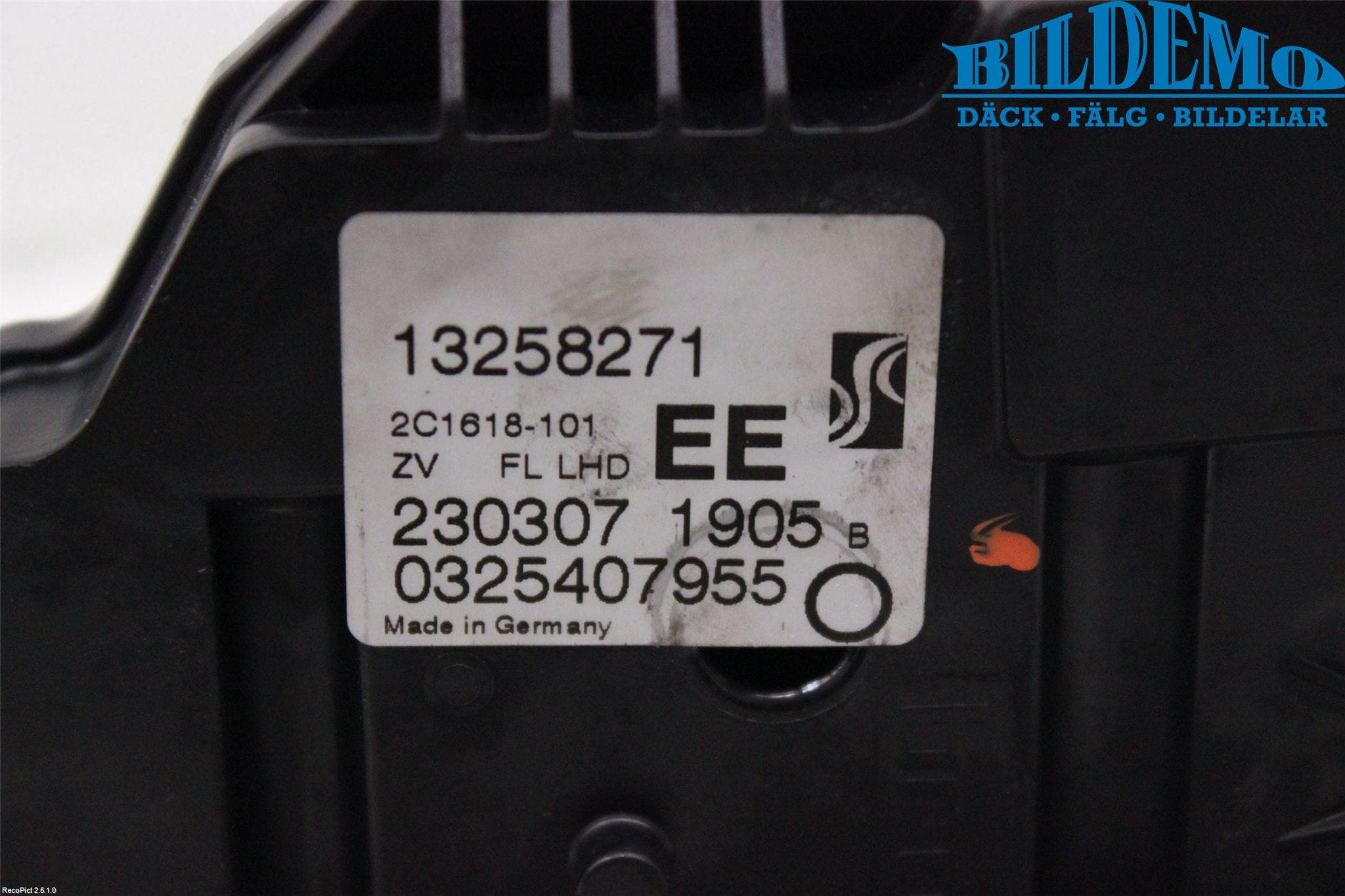 Opel CORSA D 07-14 Låskista-Dörrlås