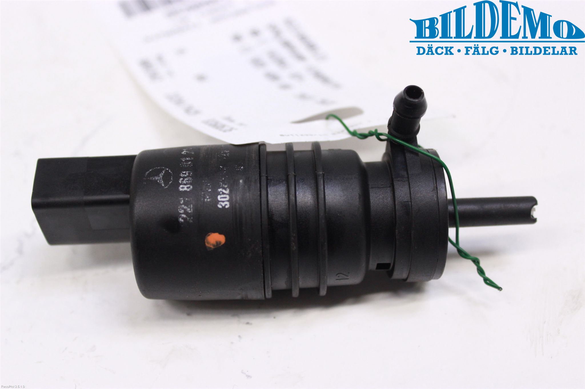 Mercedes-Benz MB C-KLASS (W204) 07-15 Spolarpump Vindruta