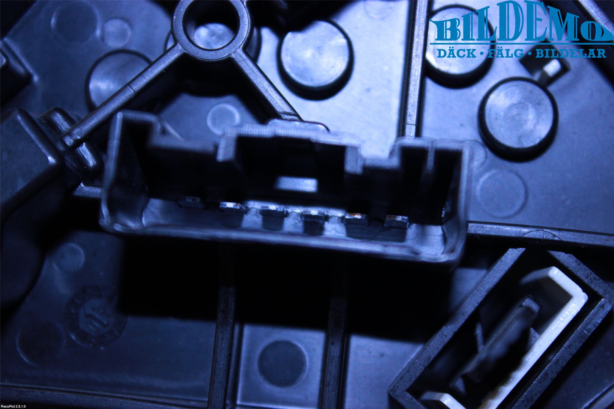 BMW 1 E87/81 5D/3D 03-11 Bakljus Vänster