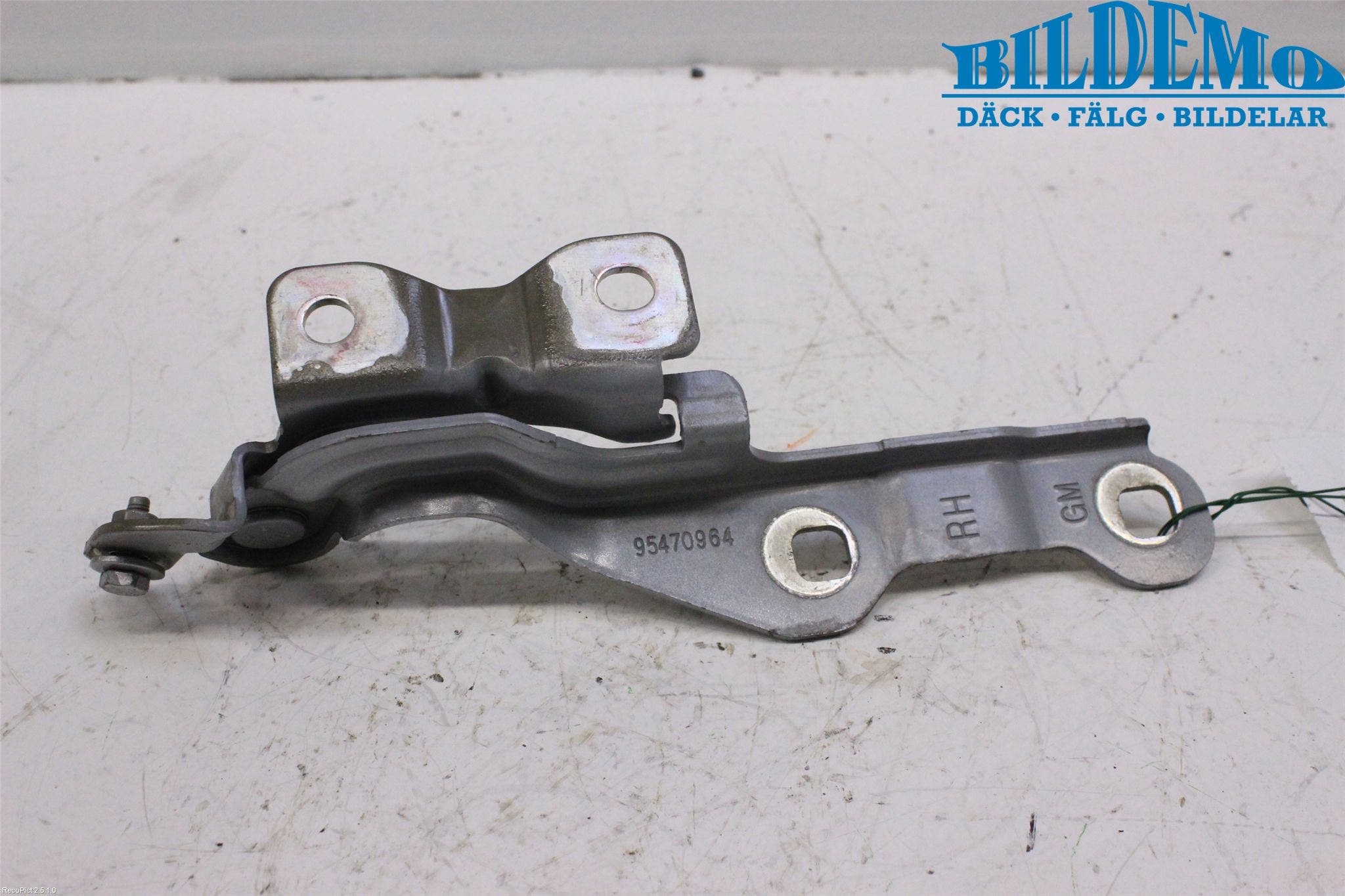 GM CHEVROLET ORLANDO Huvgångjärn