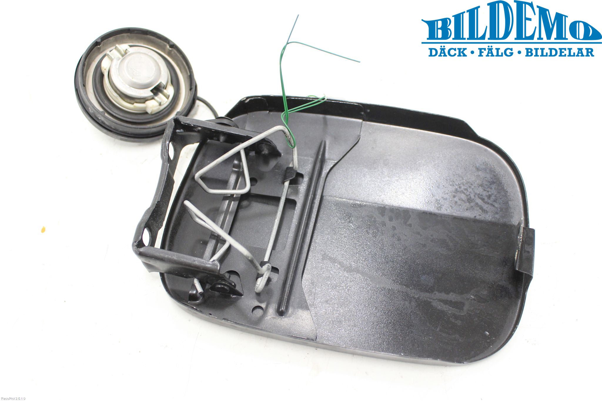Mercedes-Benz MB CLK (C209) 02-09 Tanklucka