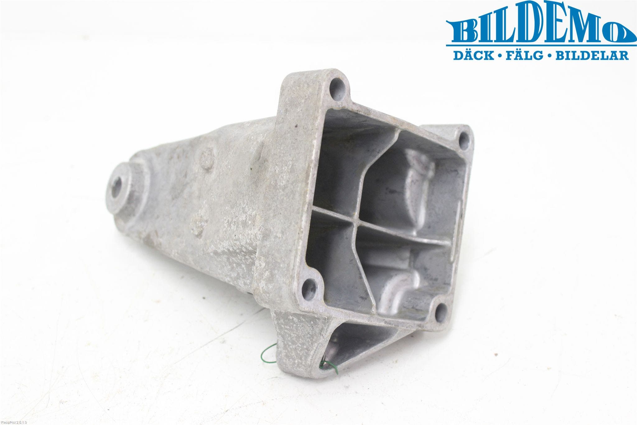 Mercedes-Benz MB C-KLASS (W204) 07-15 Motorfäste