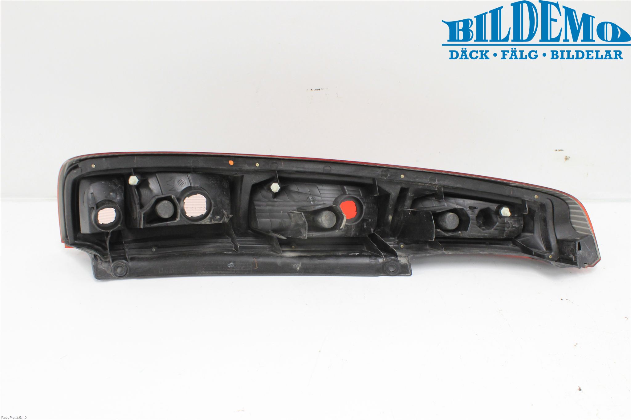 Nissan X-TRAIL     01-07 Bakljus Höger