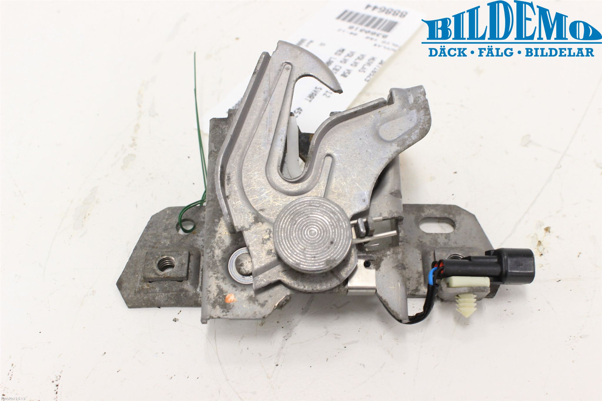 Volvo V50 08-12 Huvlås