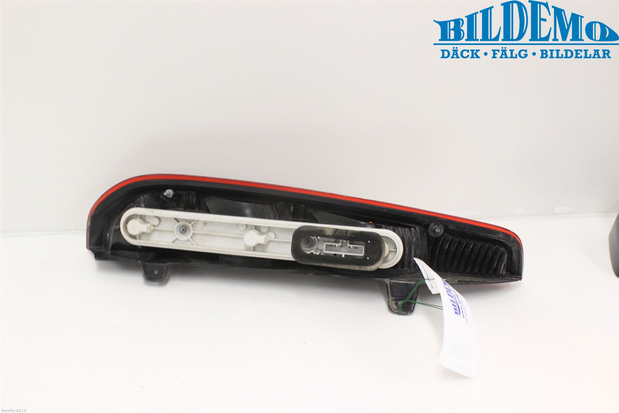 Ford FOCUS     04-07 Bakljus Höger