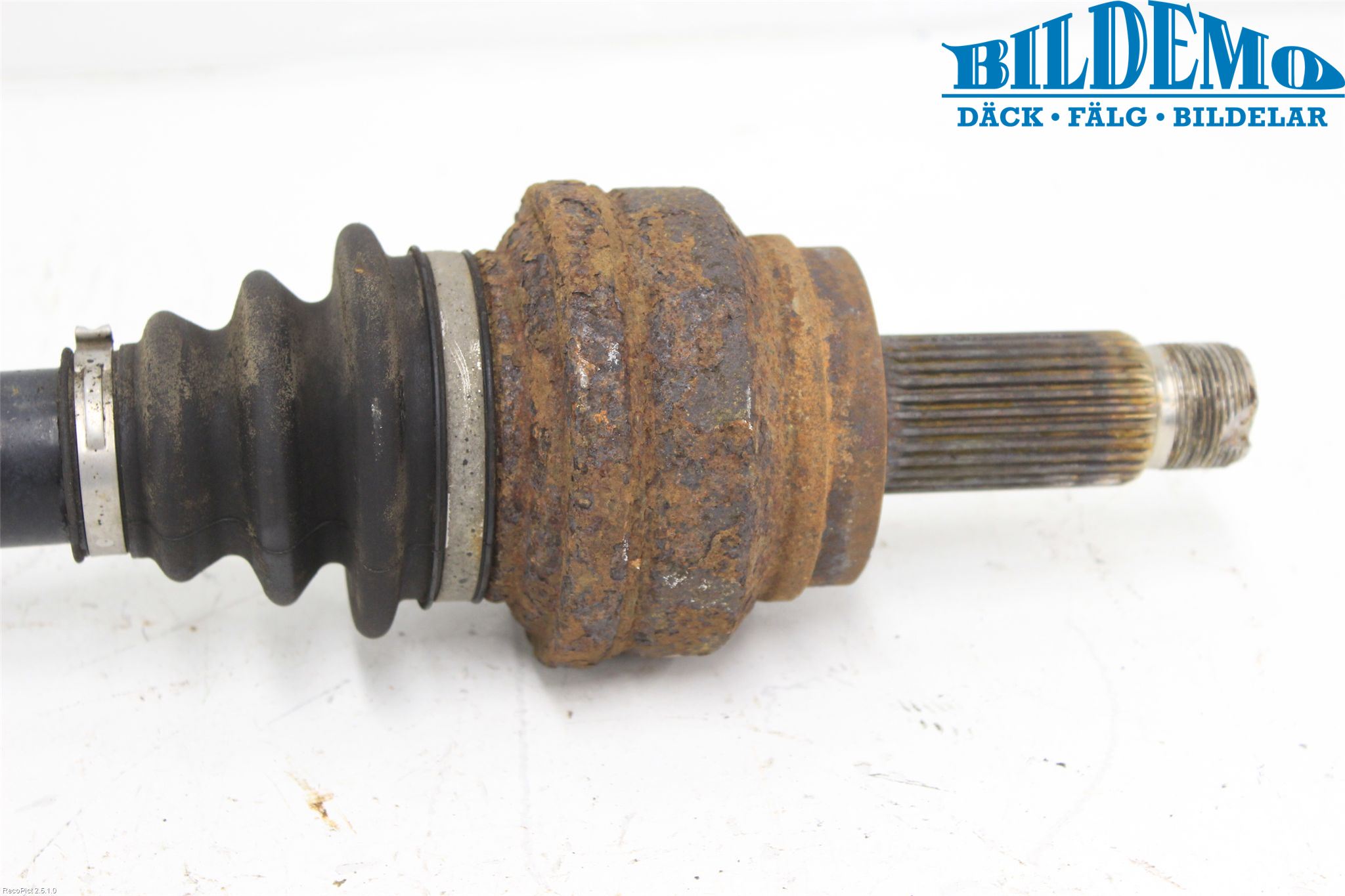 BMW X6 E71/E72   08-14 Drivaxel Bak Höger