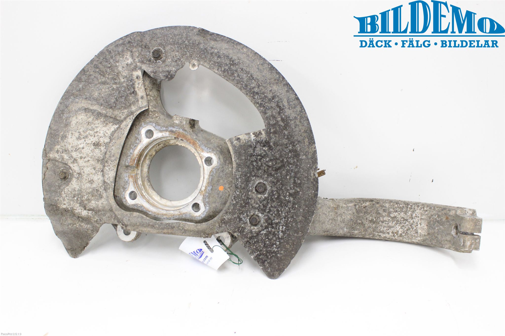 BMW X6 E71/E72   08-14 Styrspindel Lagerhus Vä